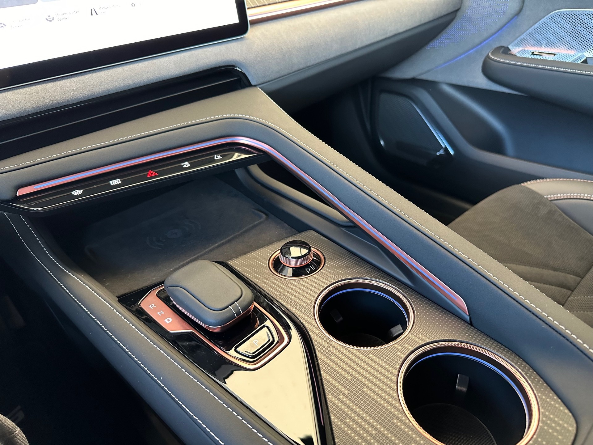 ZEEKR 001 96kWh Performace AWD-image-8
