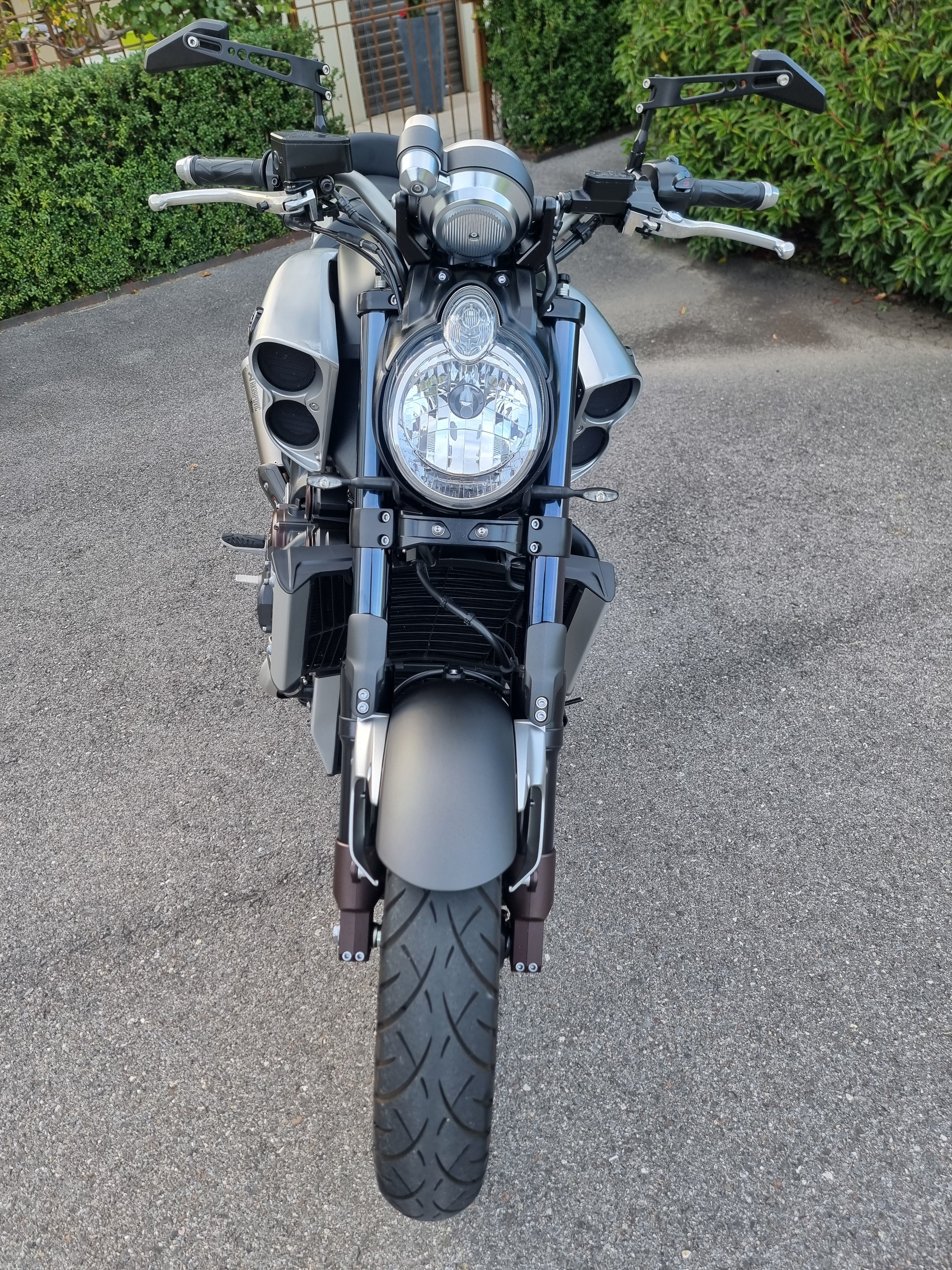 YAMAHA V-MAX-image-6