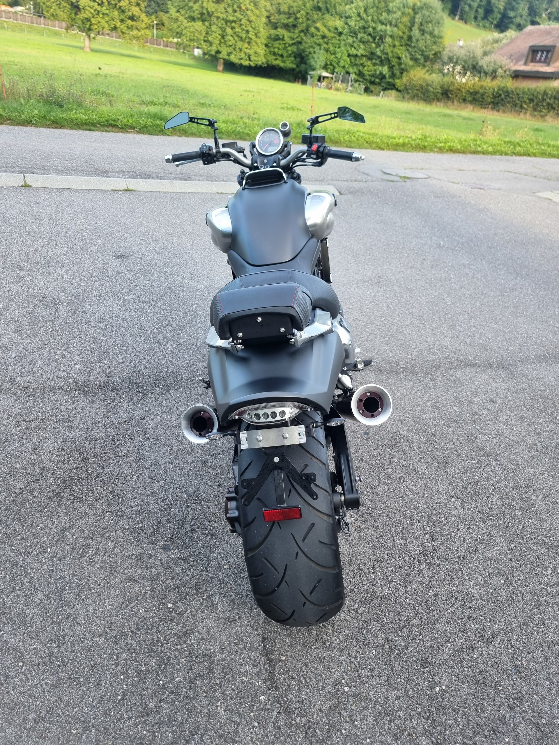 YAMAHA V-MAX-image-9