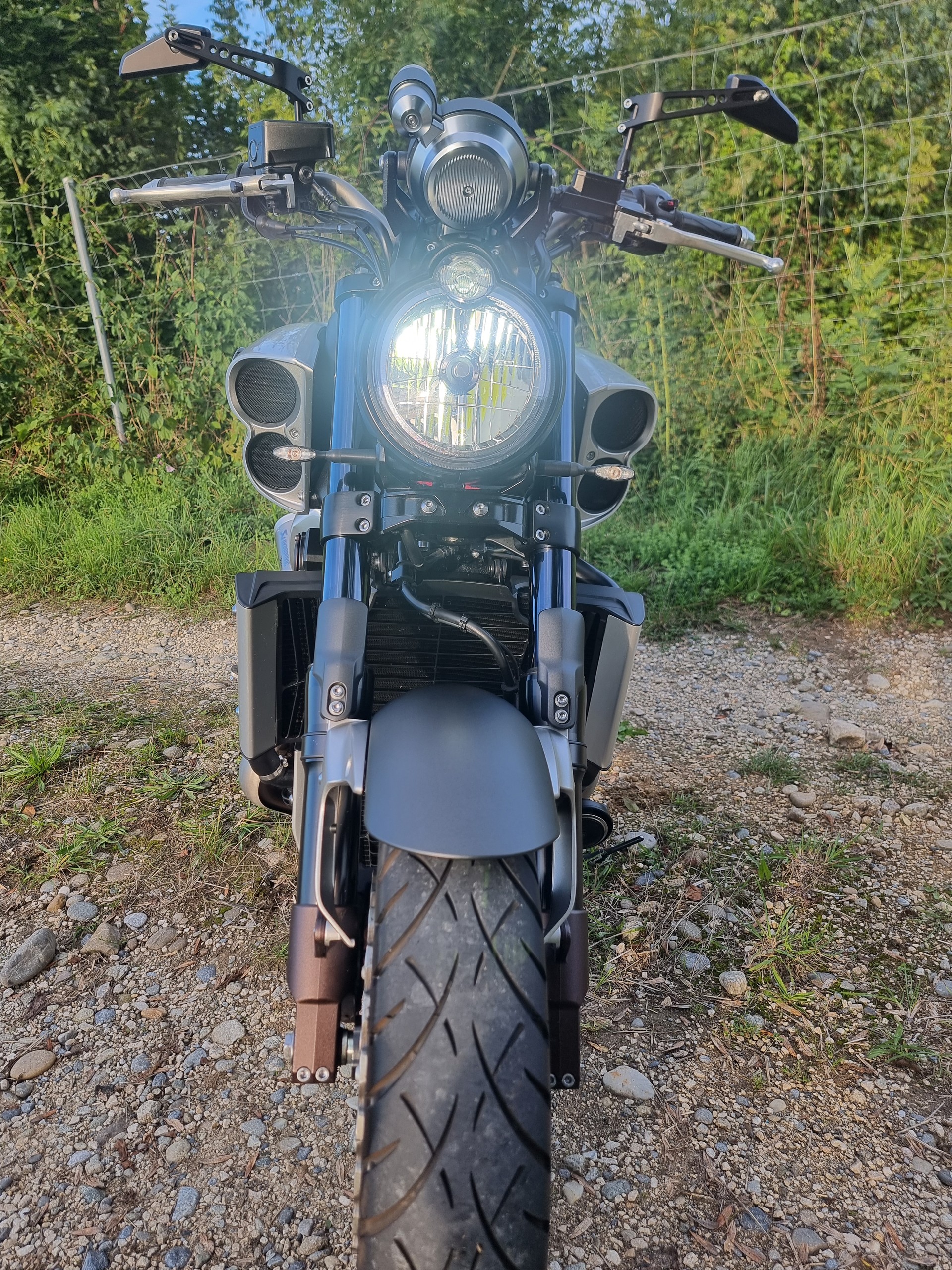 YAMAHA V-MAX-image-2