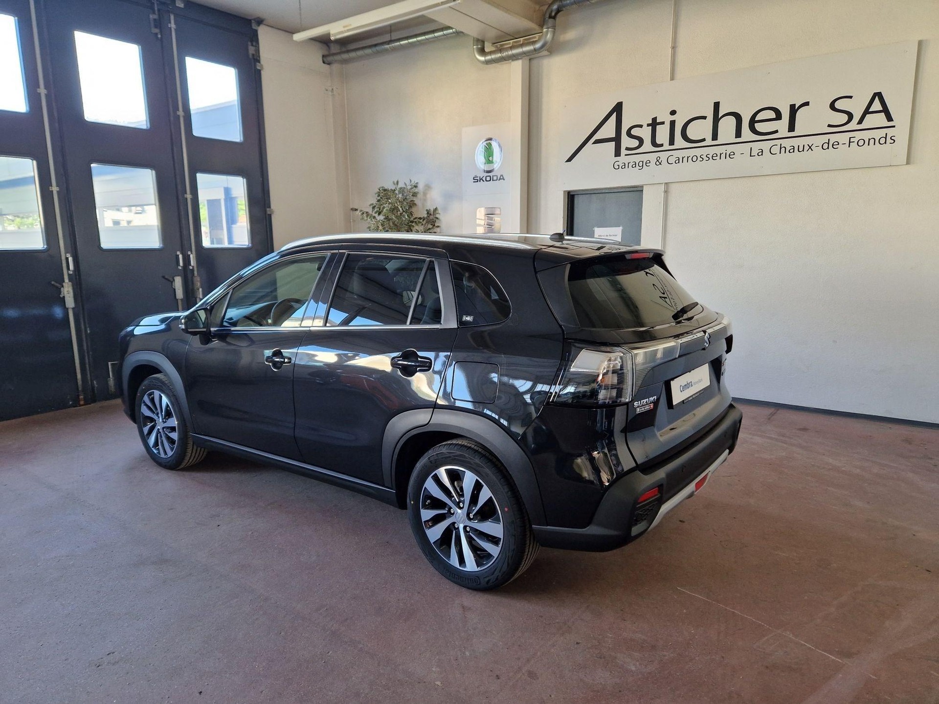 SUZUKI S-Cross 1.5 Compact Top Hybrid 4x4-image-19