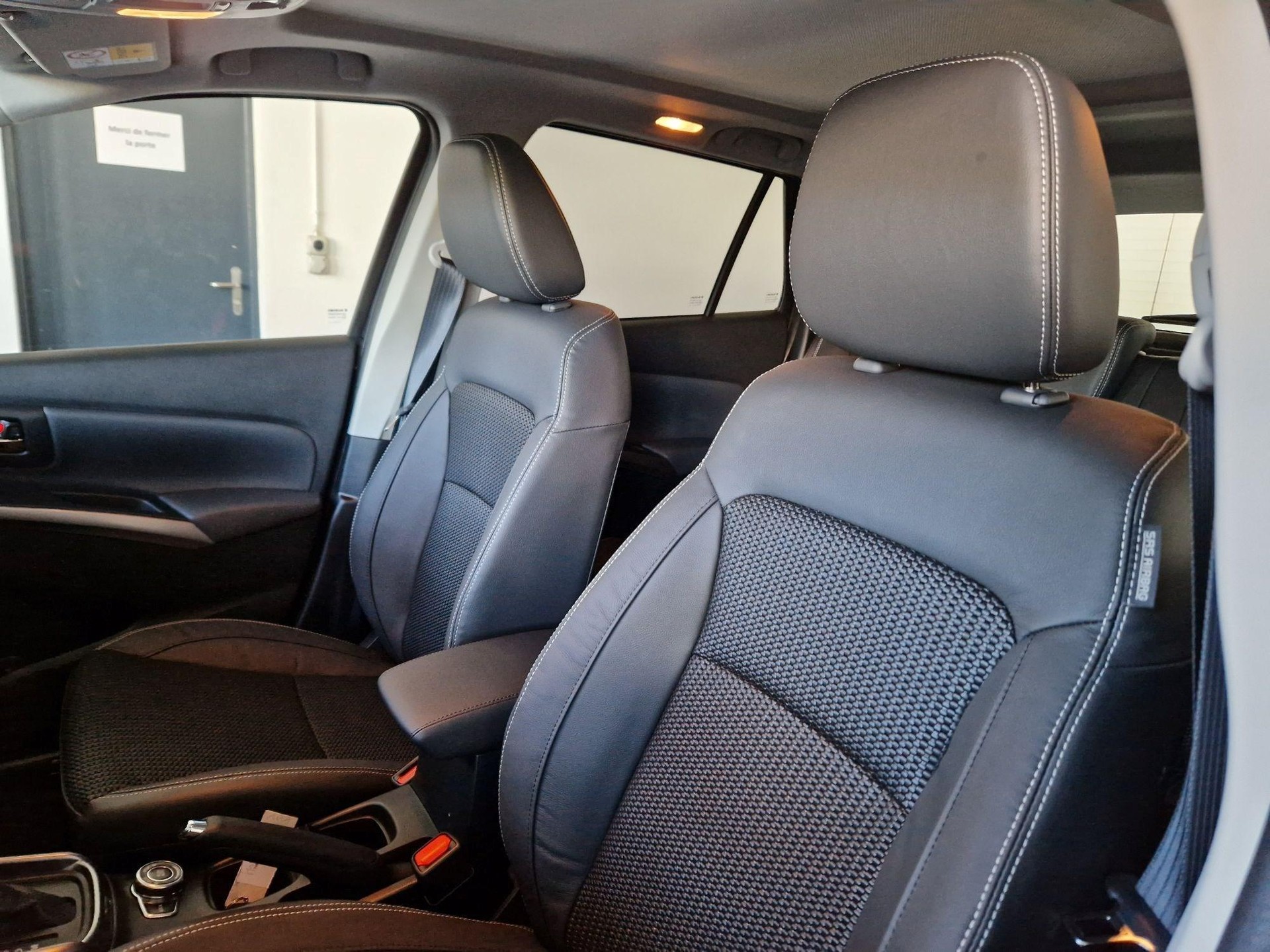 SUZUKI S-Cross 1.5 Compact Top Hybrid 4x4-image-23