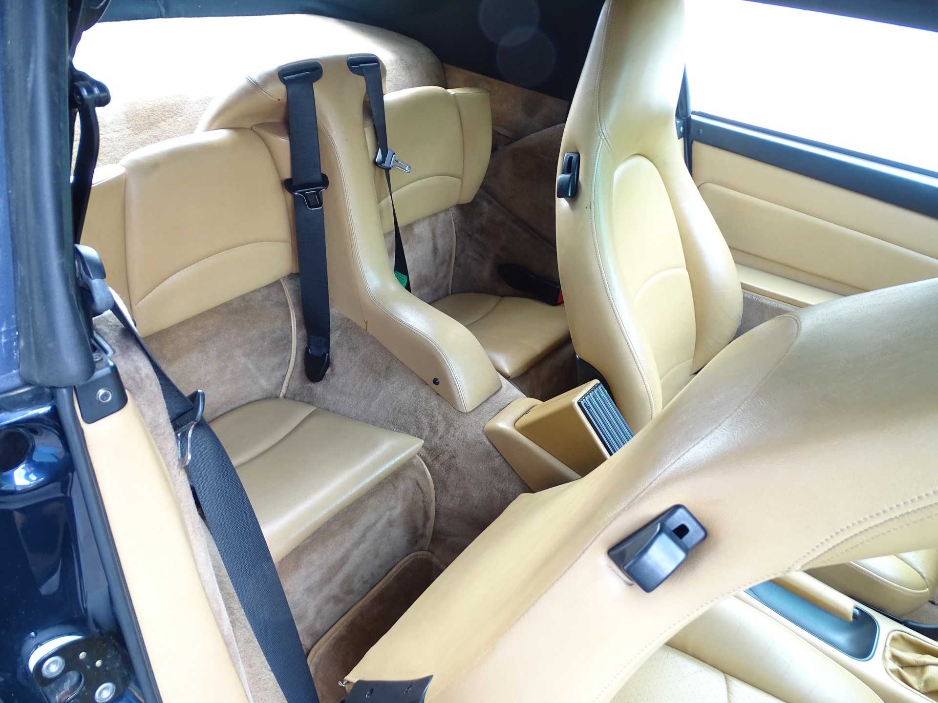 PORSCHE 993 Carrera 2 Cabrio-image-13