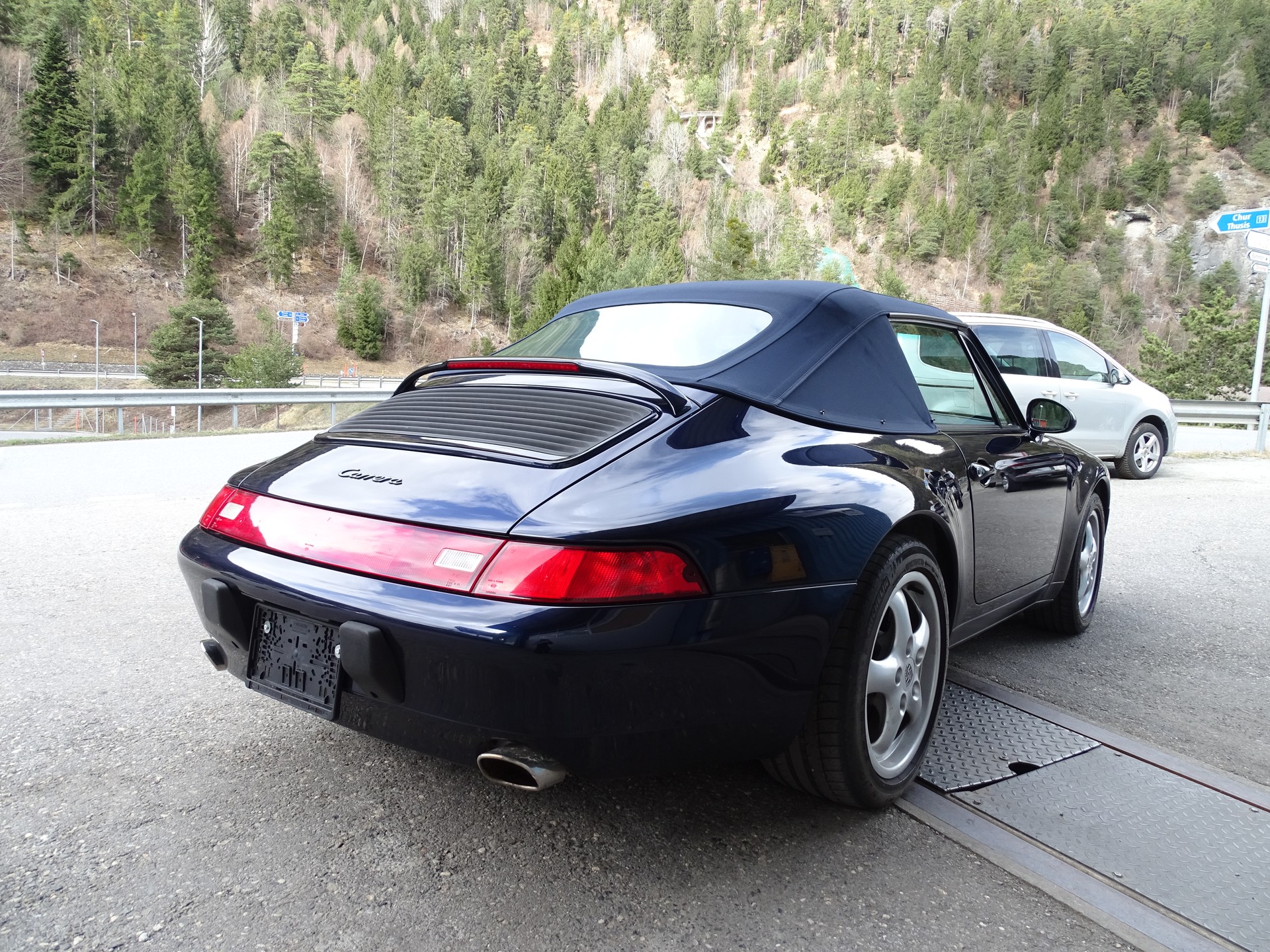 PORSCHE 993 Carrera 2 Cabrio-image-4
