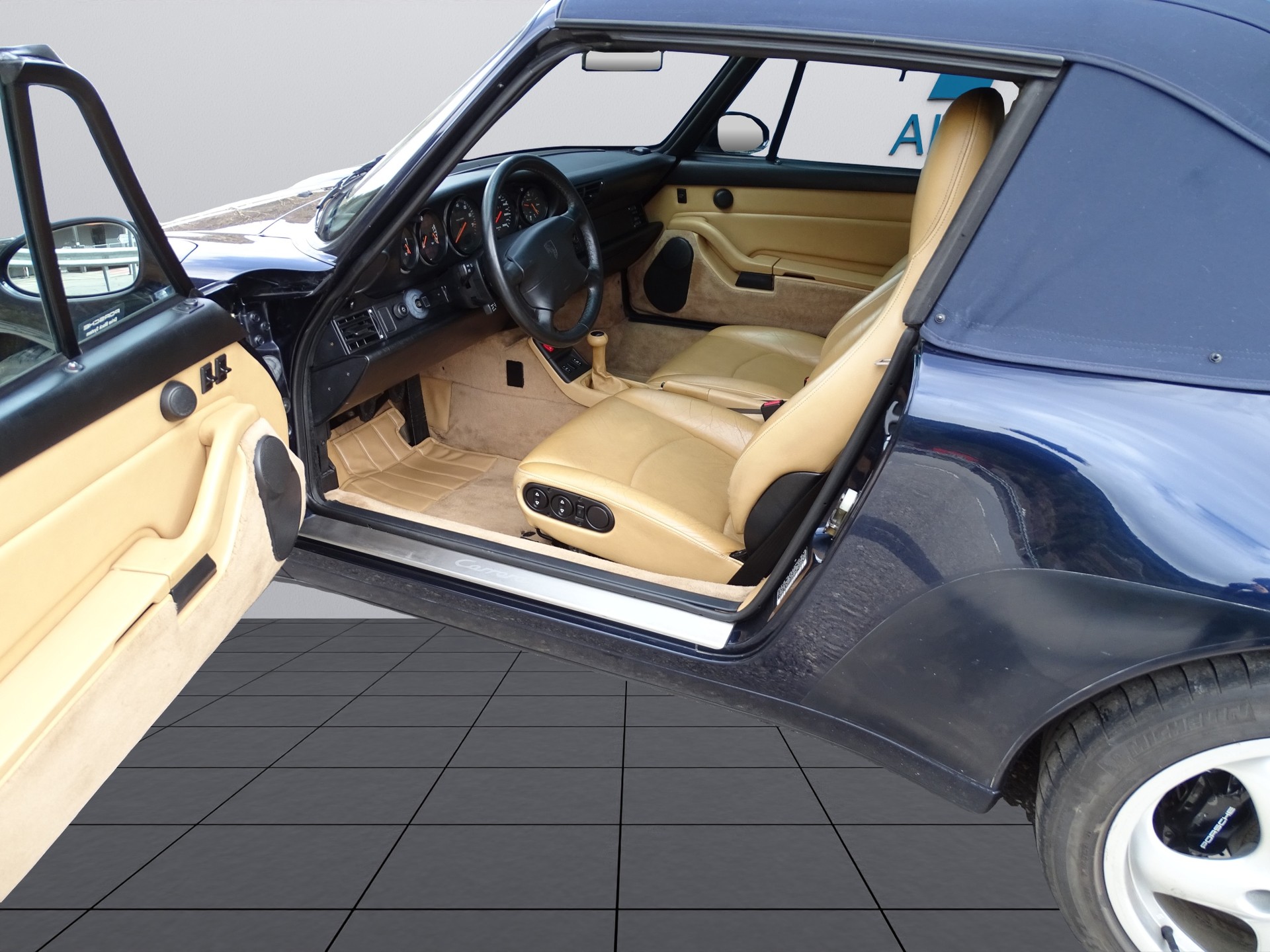 PORSCHE 993 Carrera 2 Cabrio-image-8