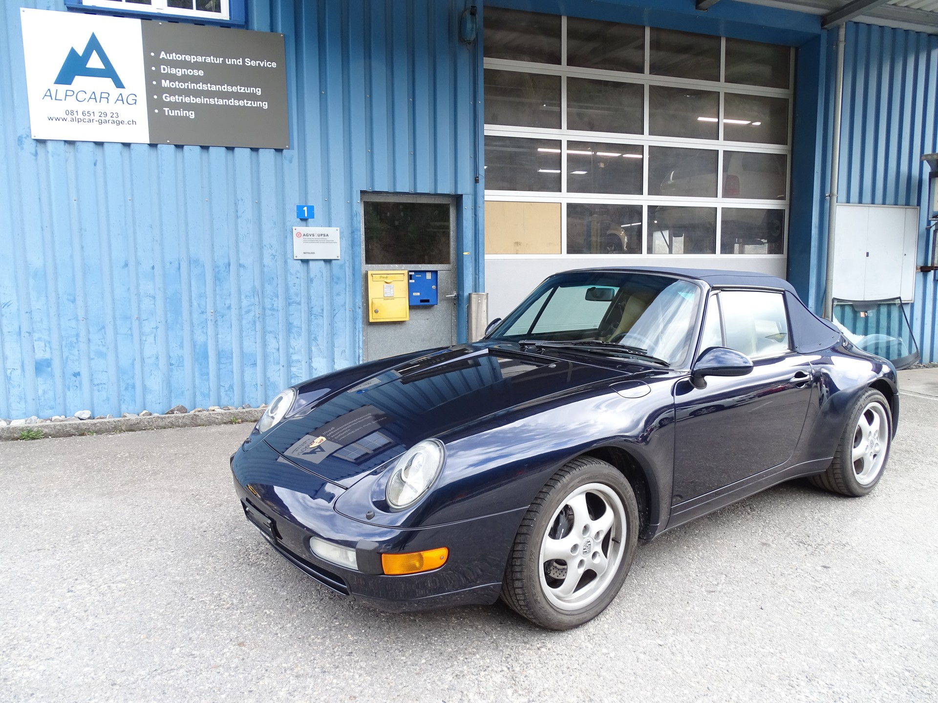 PORSCHE 993 Carrera 2 Cabrio-image-1