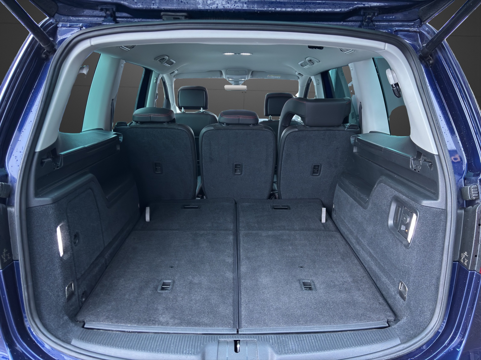 SEAT Alhambra 2.0 TDI FR Line-image-12