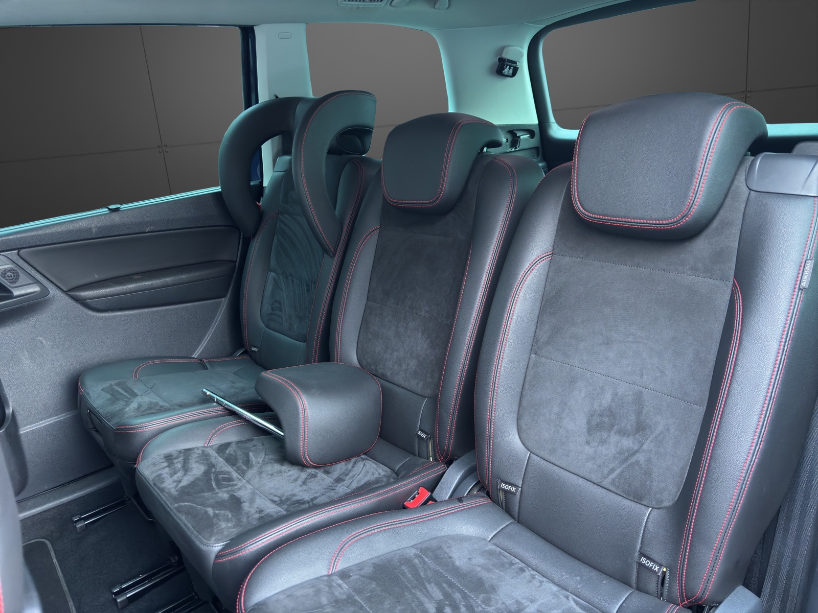 SEAT Alhambra 2.0 TDI FR Line-image-11