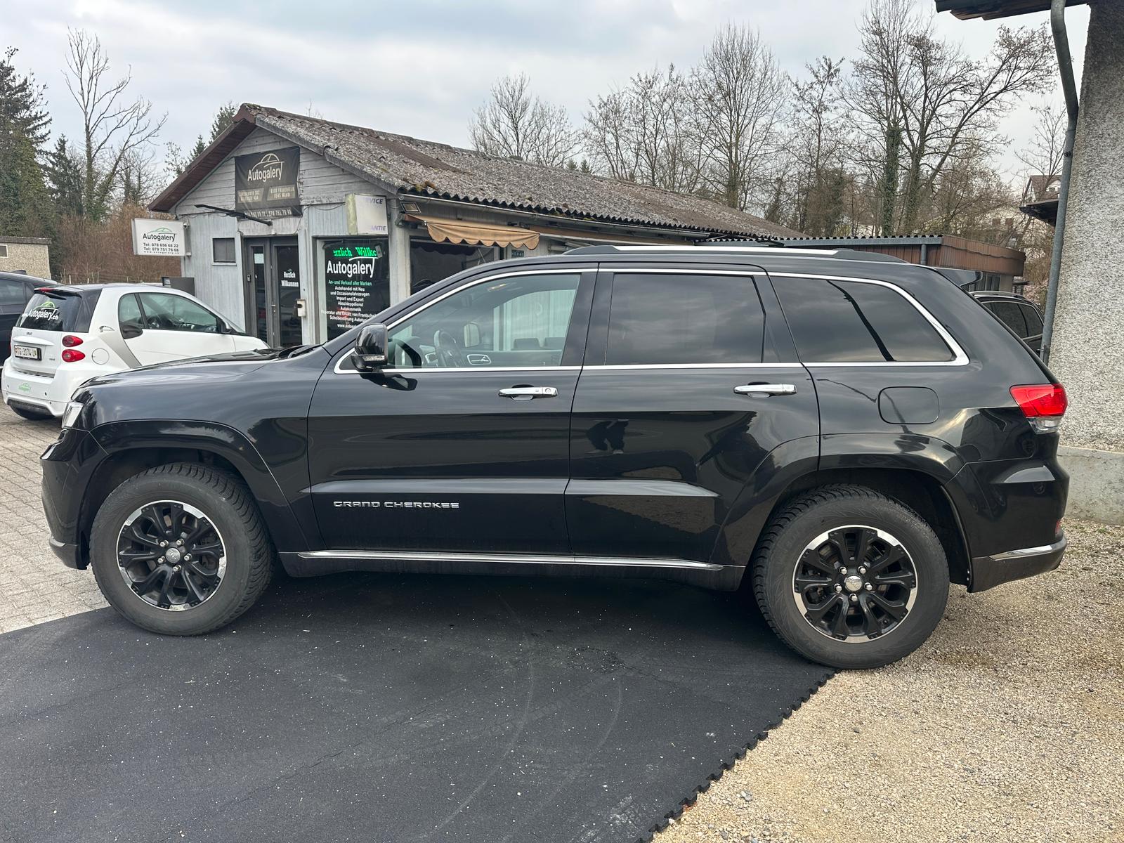 JEEP Grand Cherokee 3.0 CRD Summit Automatic-image-8