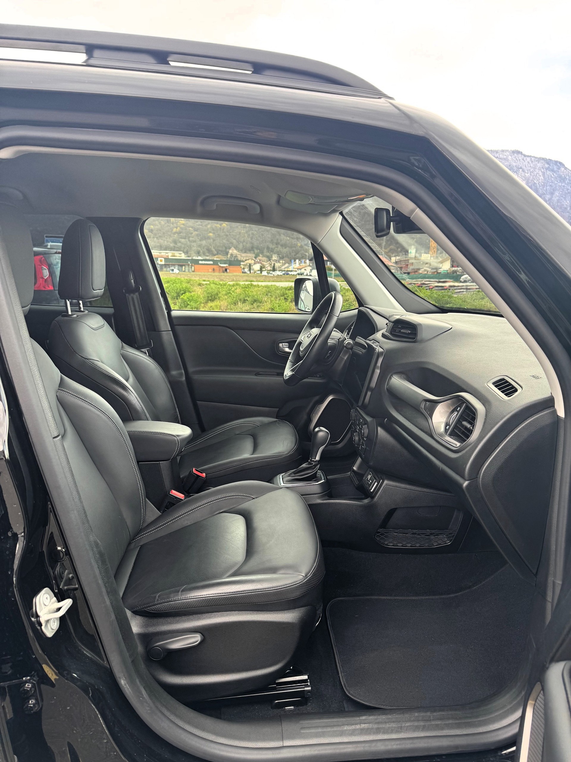 JEEP Renegade 1.5 MHEV Summit-image-14