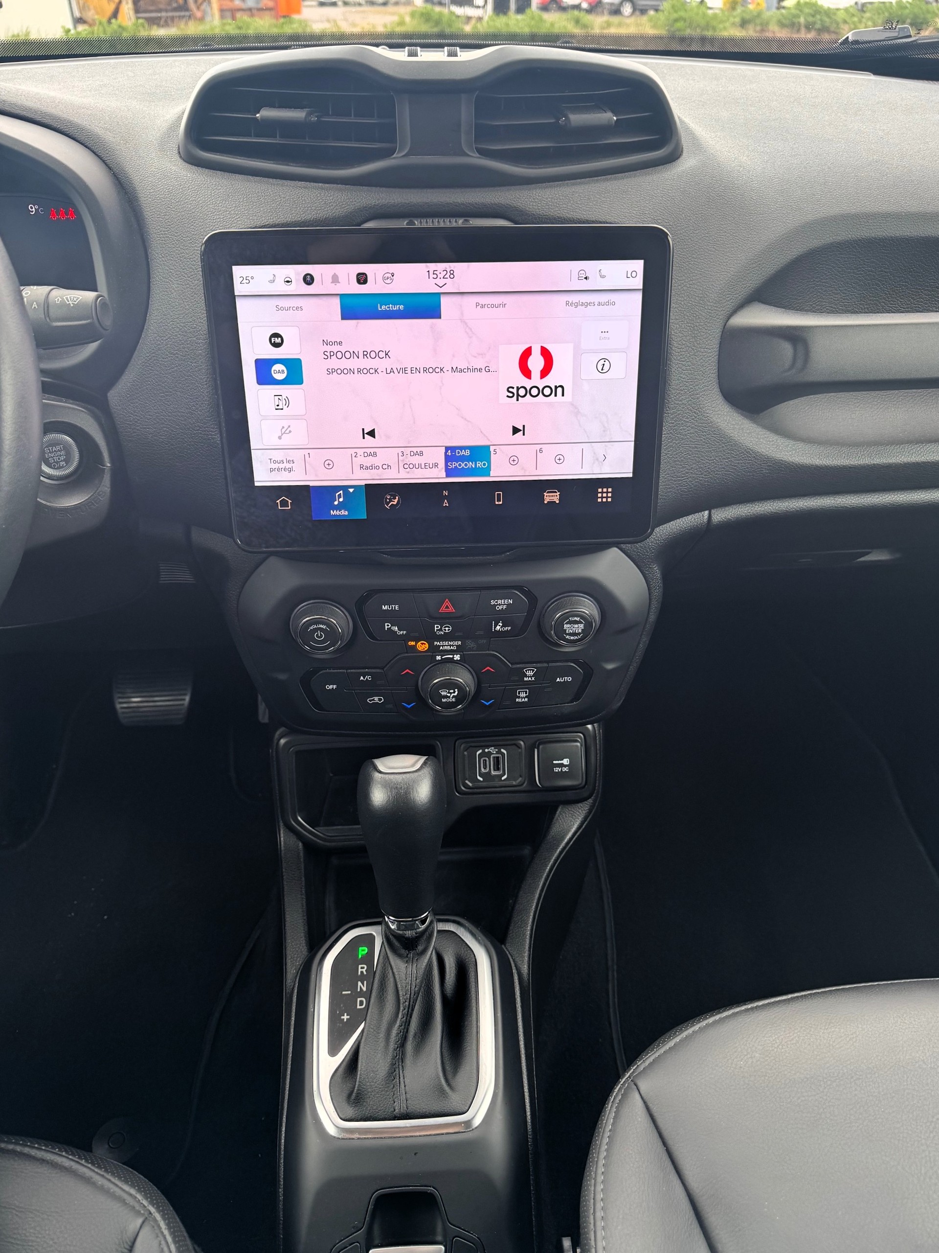 JEEP Renegade 1.5 MHEV Summit-image-10