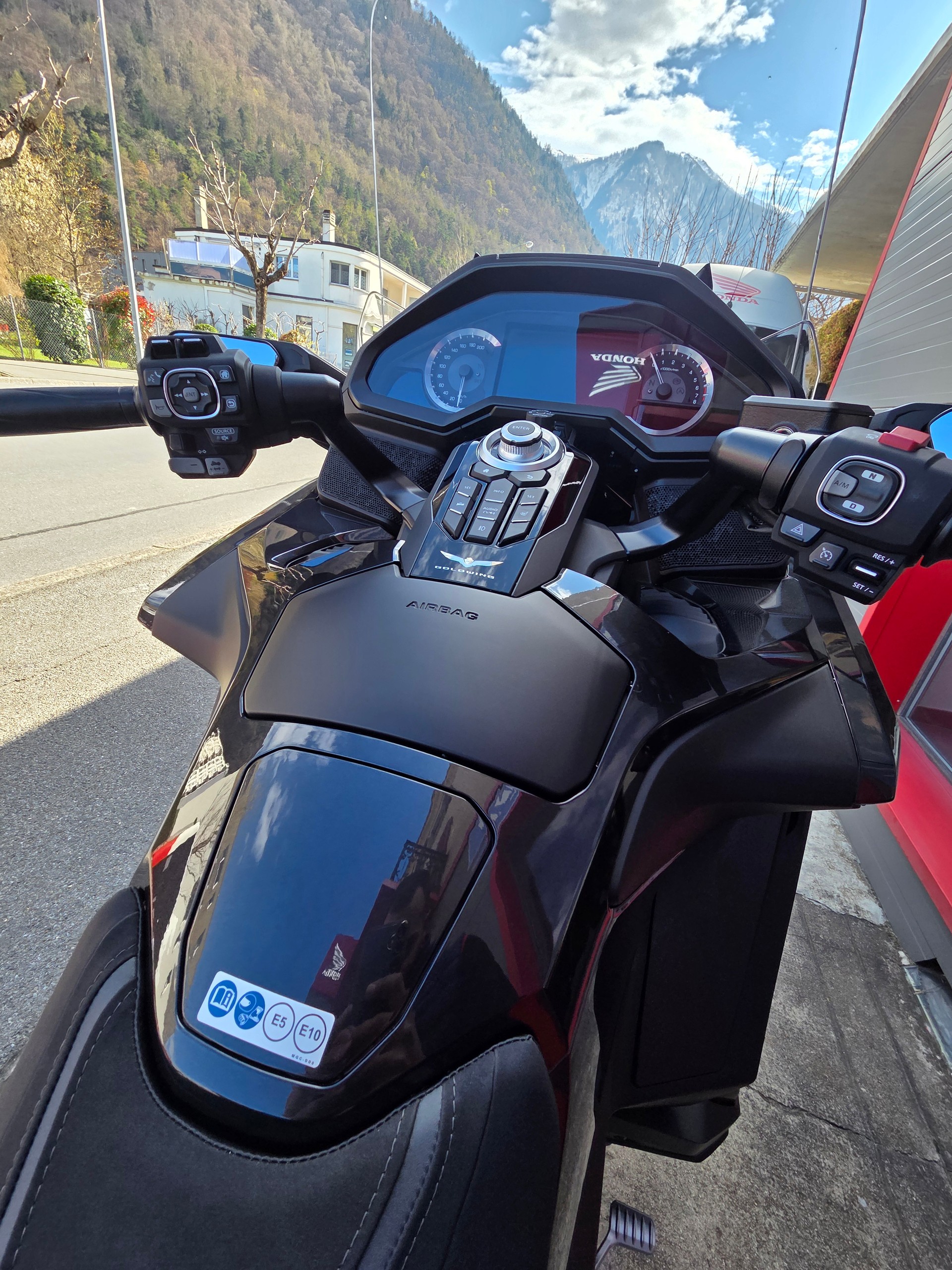 HONDA GL 1800 DA DCT Goldwing-image-4