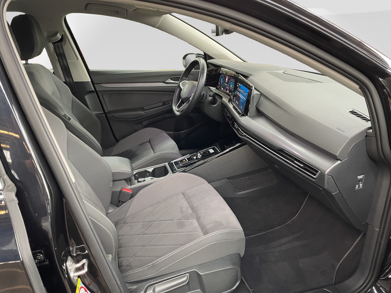 VW Golf VIII Variant 2.0 TDI Style DSG-image-8