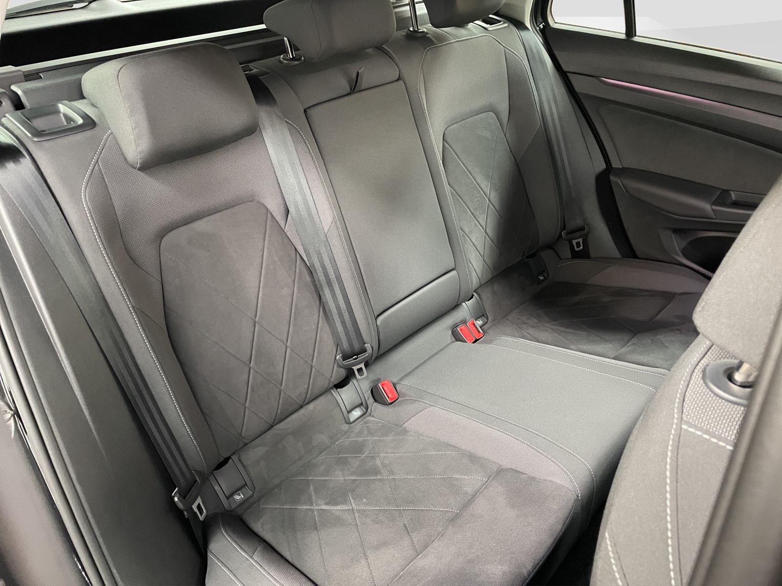 VW Golf VIII Variant 2.0 TDI Style DSG-image-9