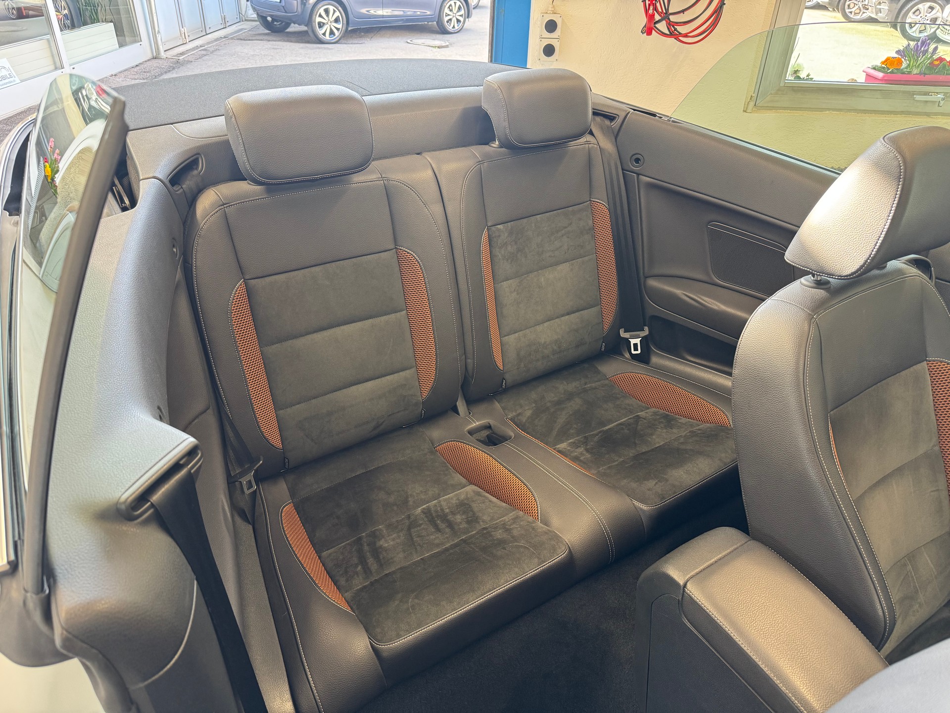 VW Golf Cabrio 1.4 TSI Karmann-image-11