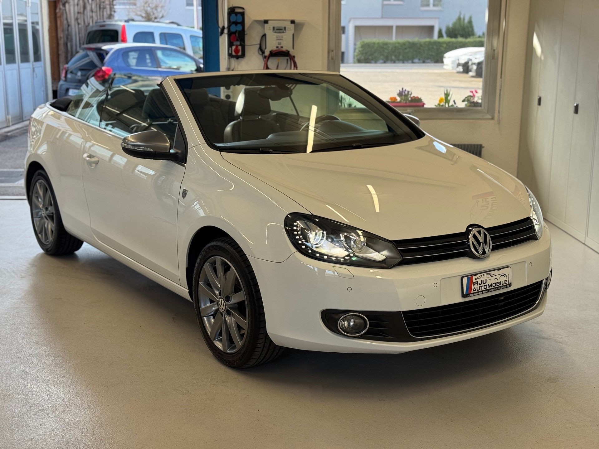 VW Golf Cabrio 1.4 TSI Karmann-image-2