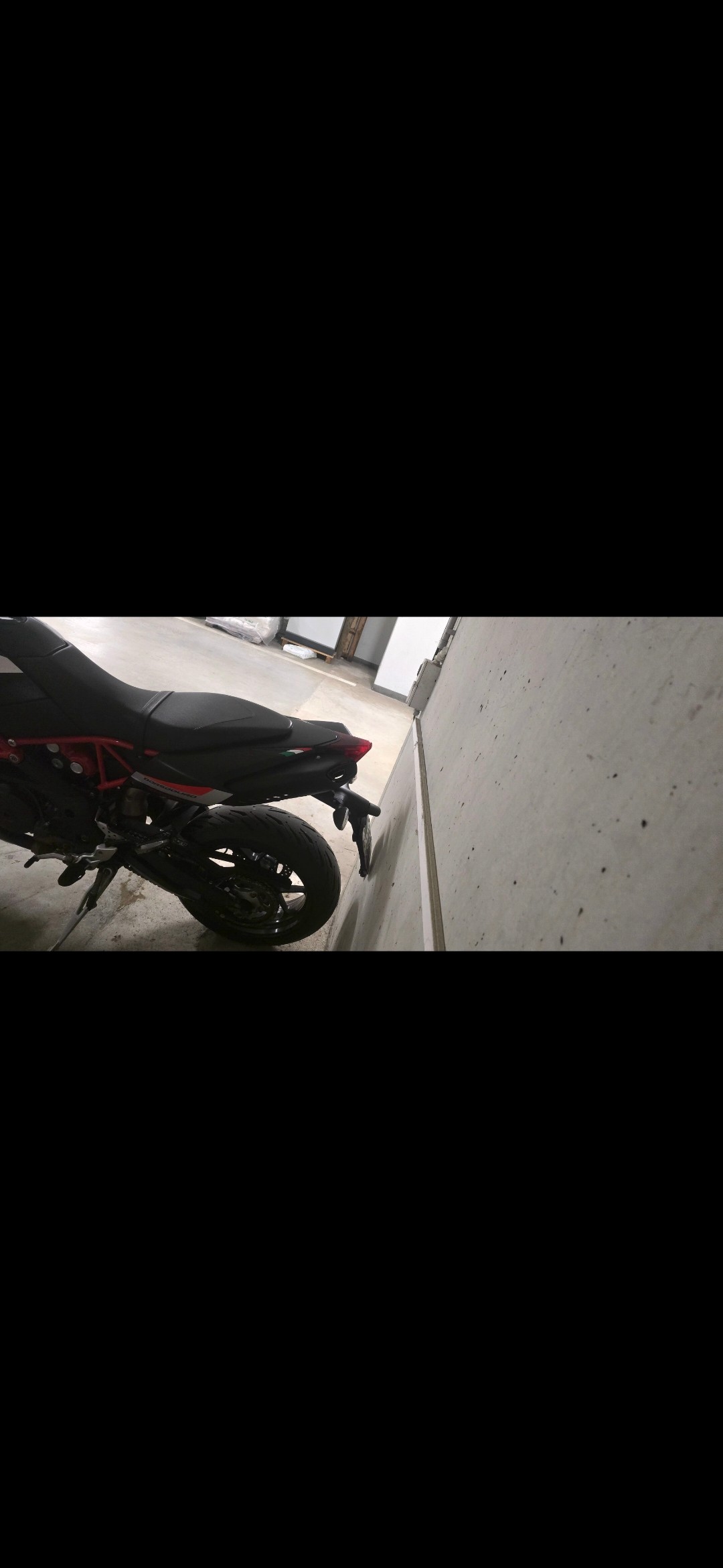 APRILIA Dorsoduro SMV 900-image-12