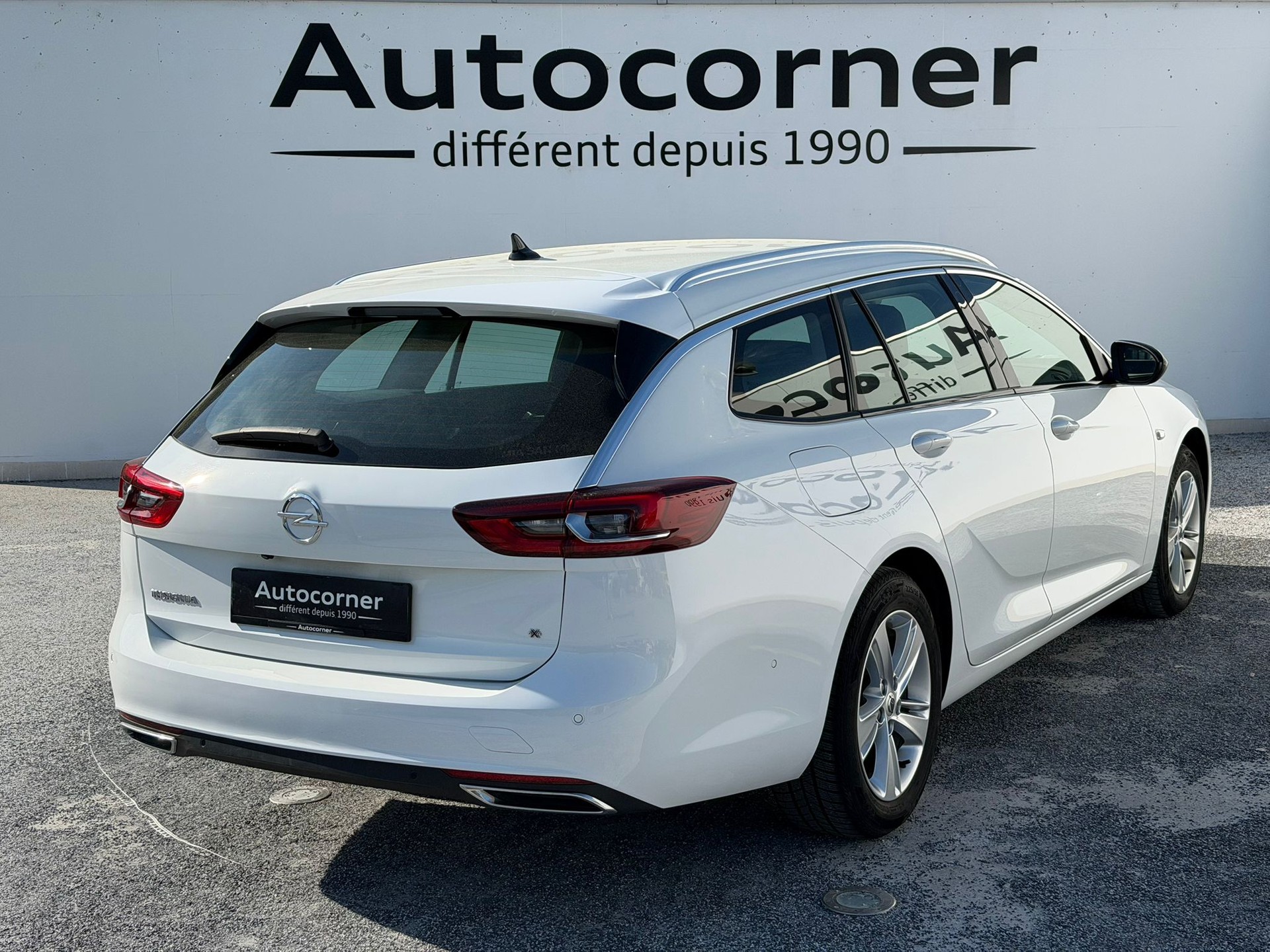 OPEL Insignia 2.0 CDTI Sports Tourer 4WD Ultimate Automatic-showroom-element-1