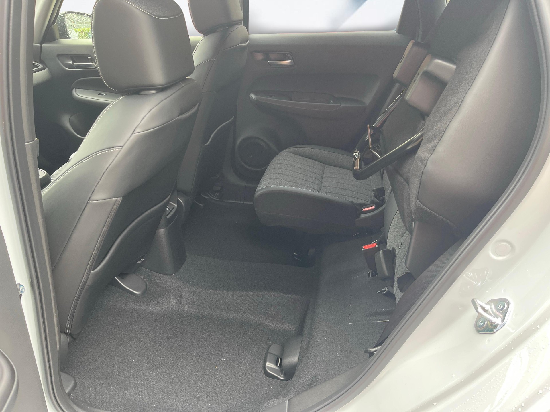HONDA Jazz 1.5 i-MMD Advance-image-12