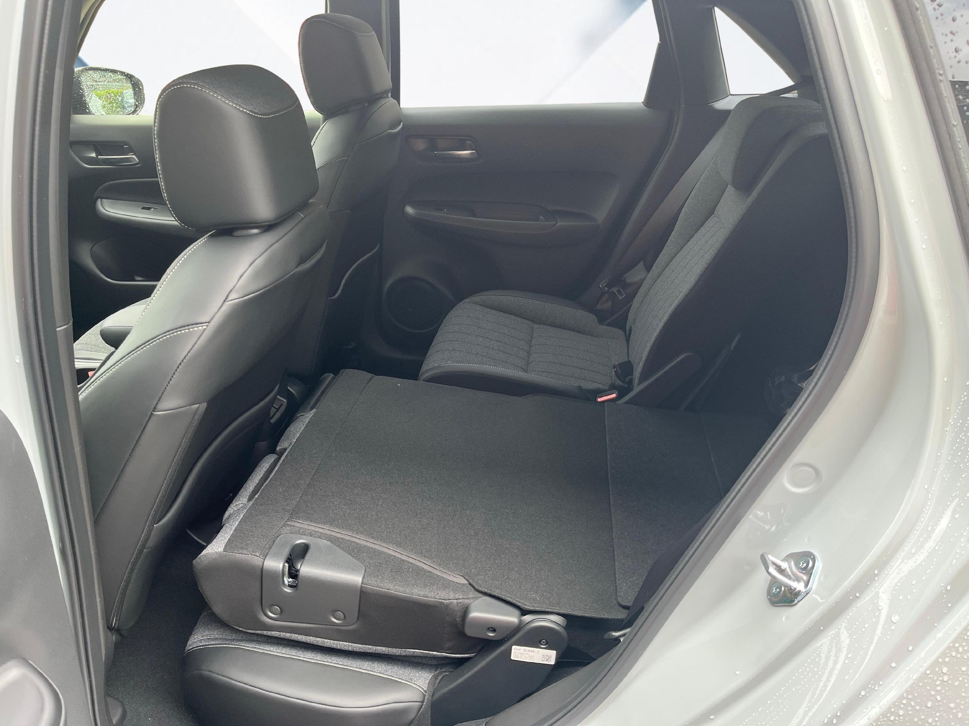 HONDA Jazz 1.5 i-MMD Advance-image-13