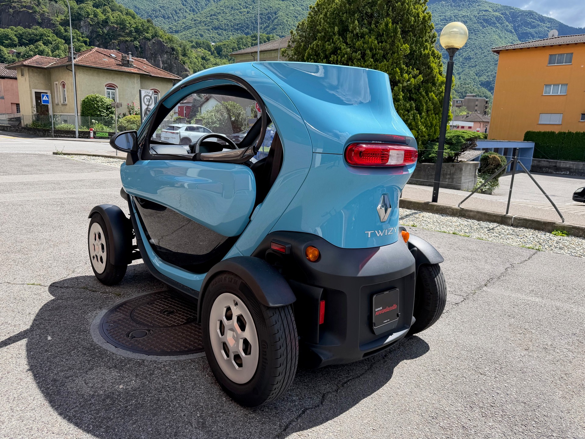 RENAULT Twizy Z.E. FP Life (incl. Battery)-image-2