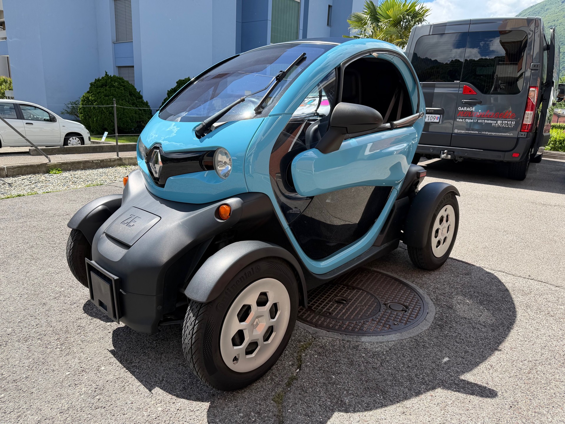 RENAULT Twizy Z.E. FP Life (incl. Battery)-image-4