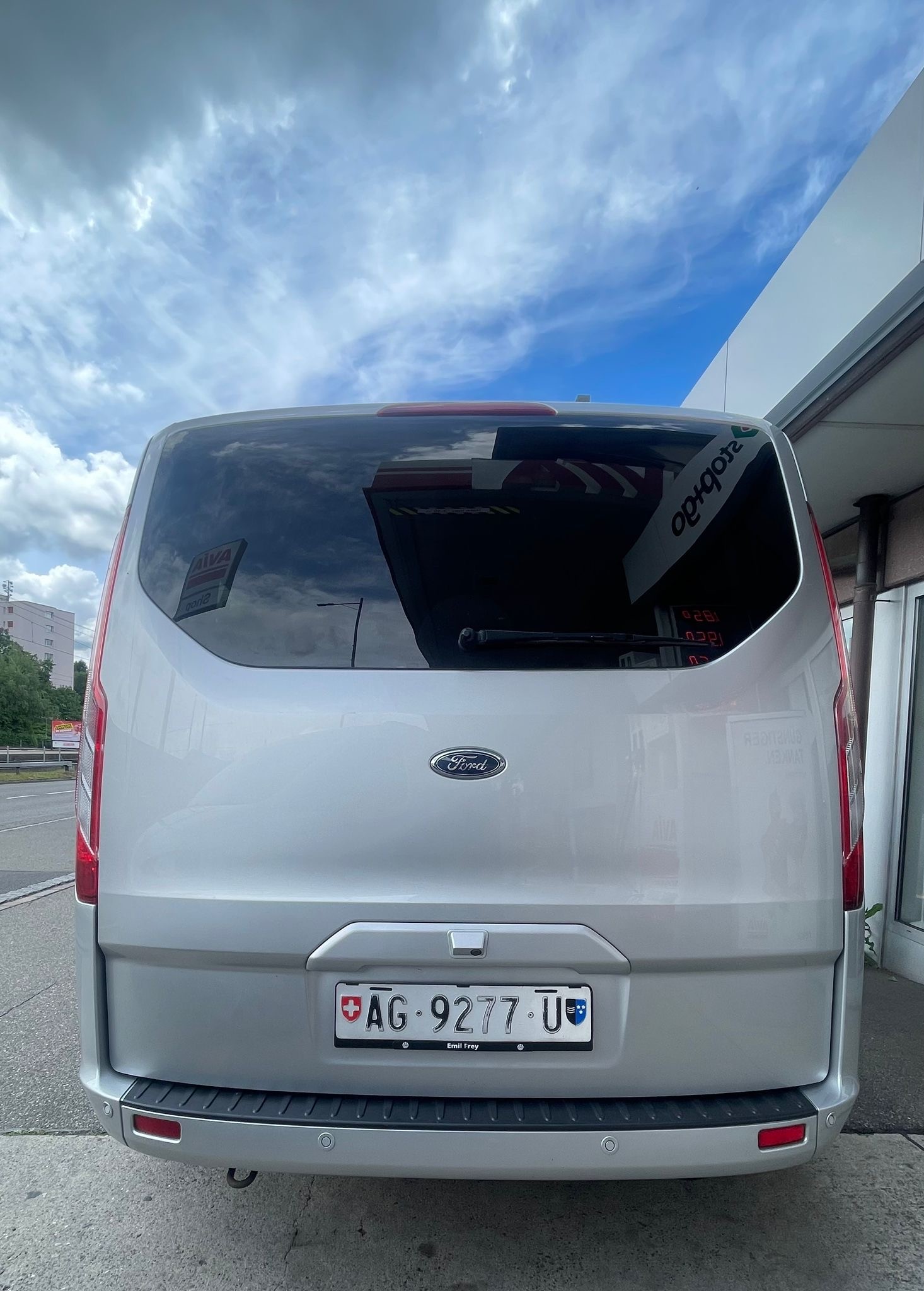 FORD Tourneo Custom 310 L1H1 Titanium SelectShift Automat 8-Sitzer-image-5