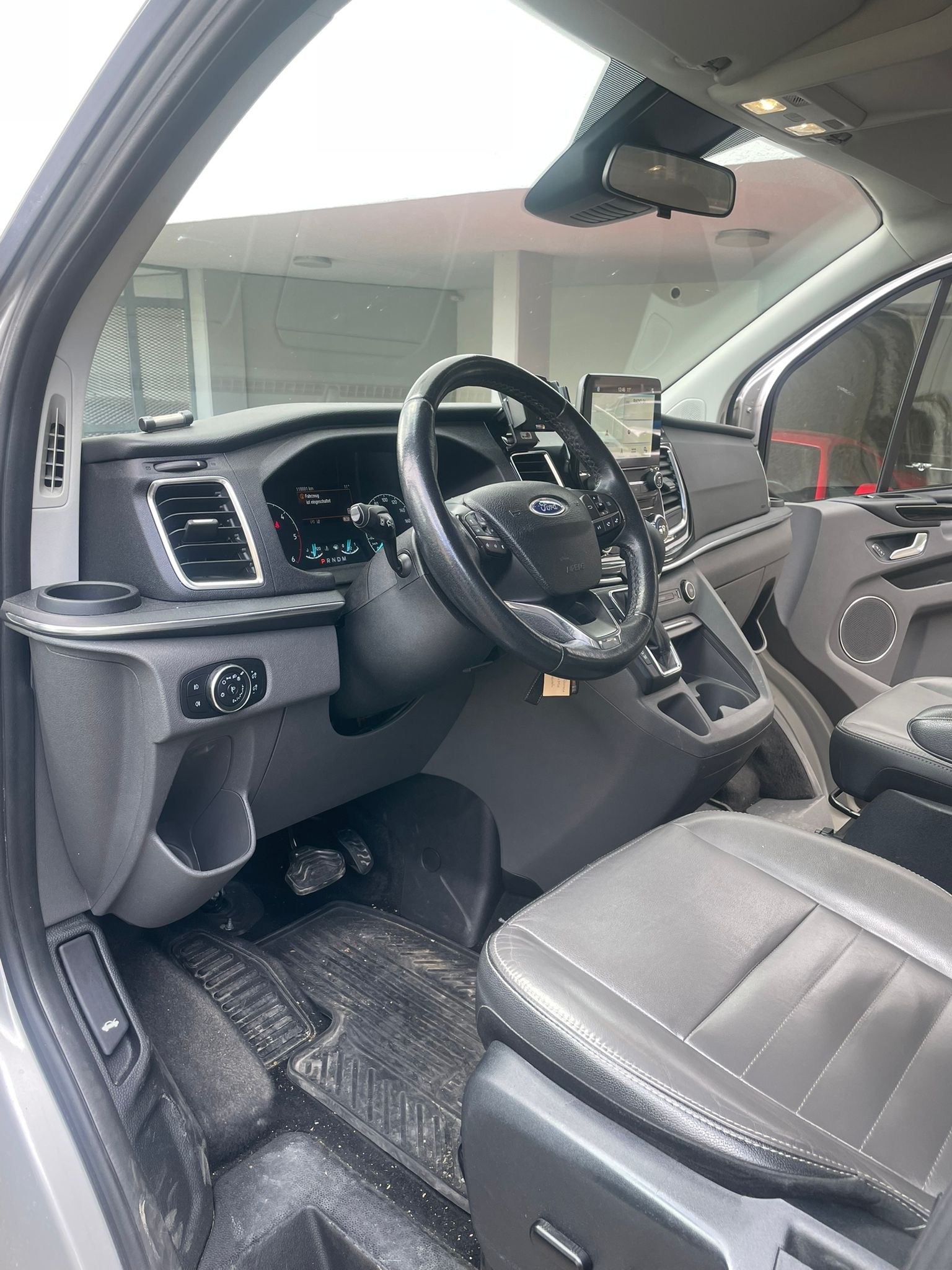 FORD Tourneo Custom 310 L1H1 Titanium SelectShift Automat 8-Sitzer-image-6