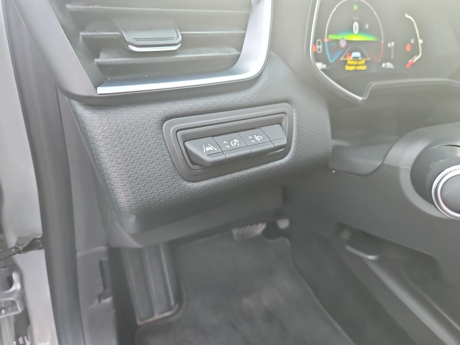 RENAULT Clio 1.6 E-Tech Intens (CH)-image-19
