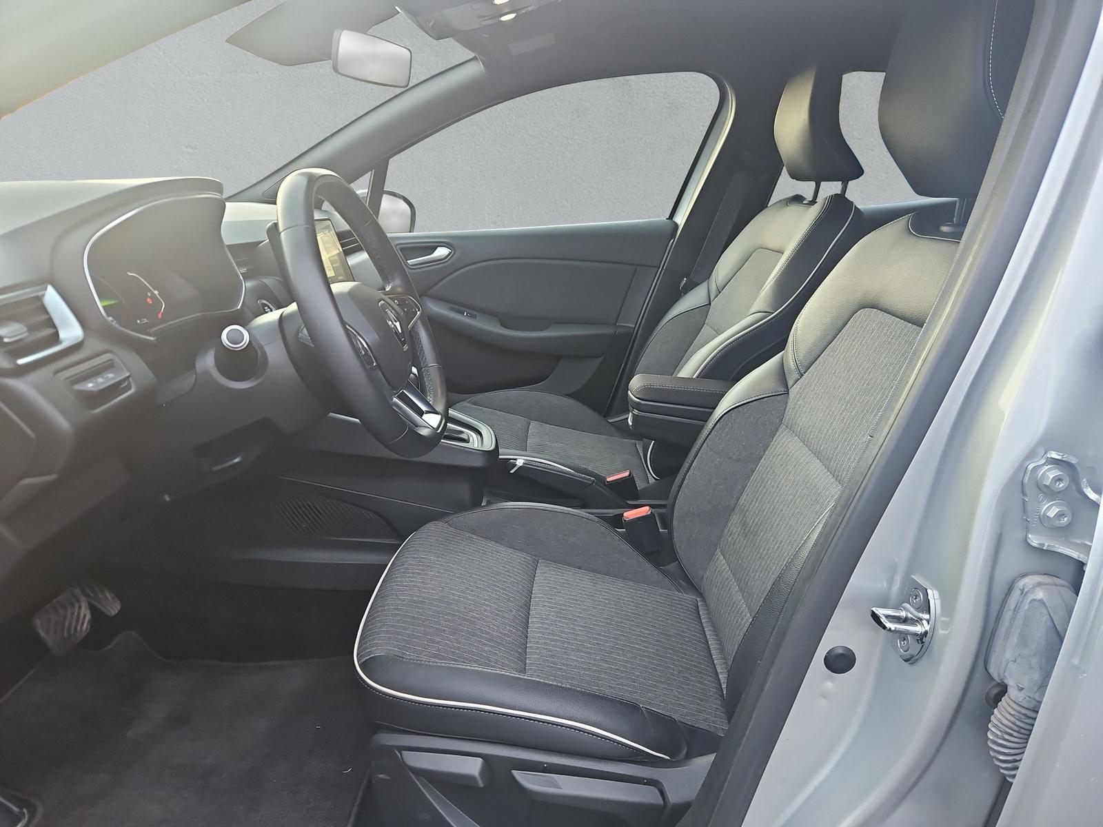 RENAULT Clio 1.6 E-Tech Intens (CH)-image-10