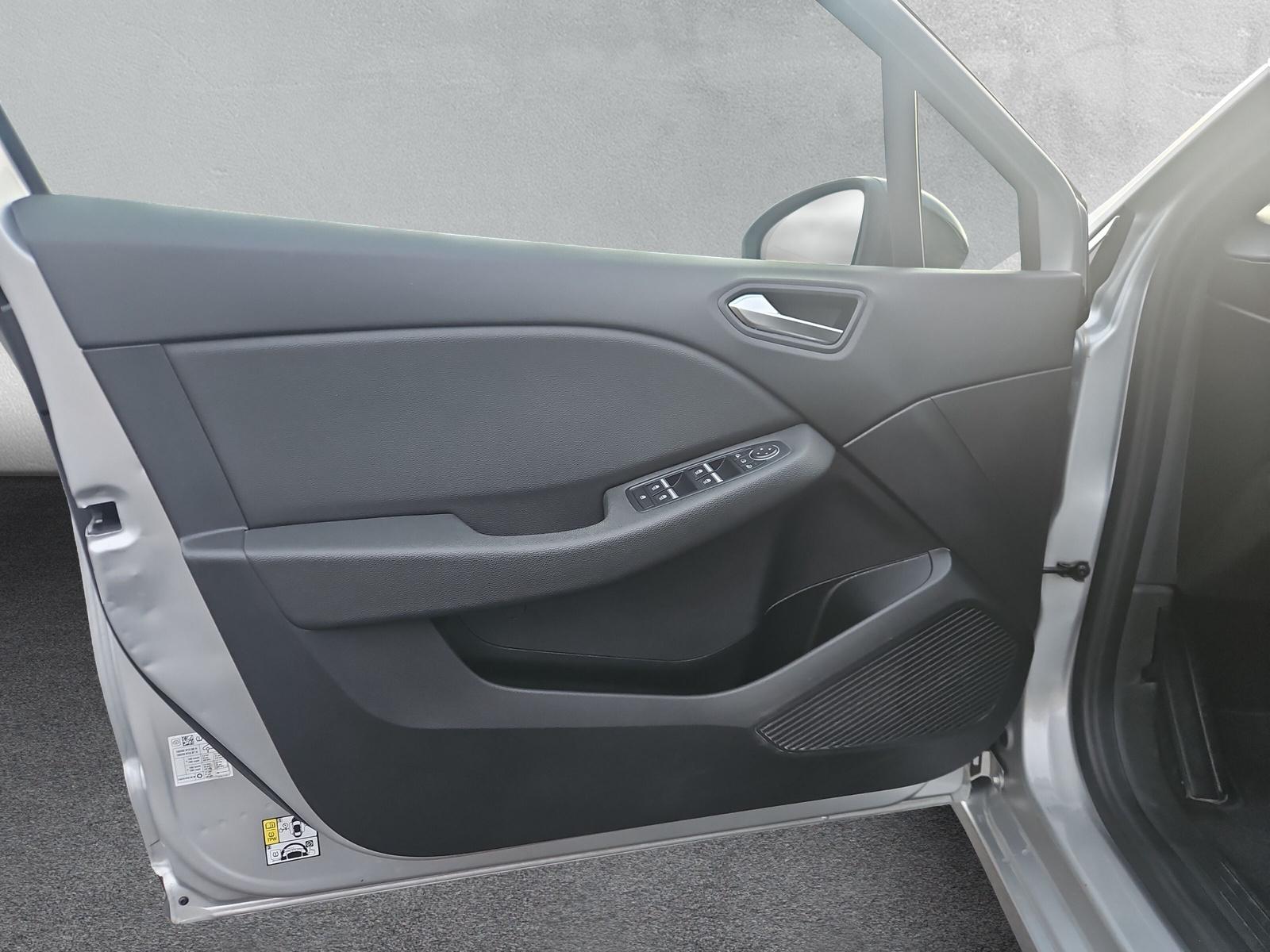 RENAULT Clio 1.6 E-Tech Intens (CH)-image-16