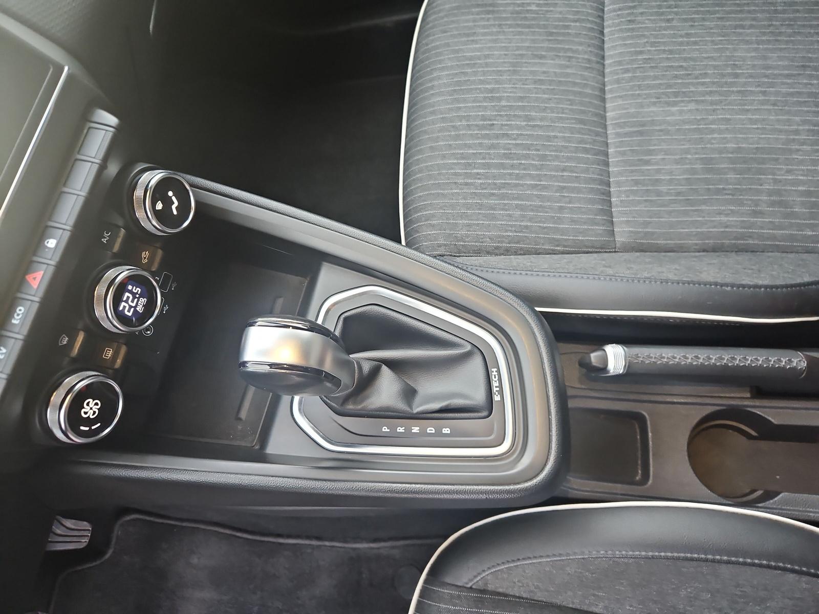 RENAULT Clio 1.6 E-Tech Intens (CH)-image-20