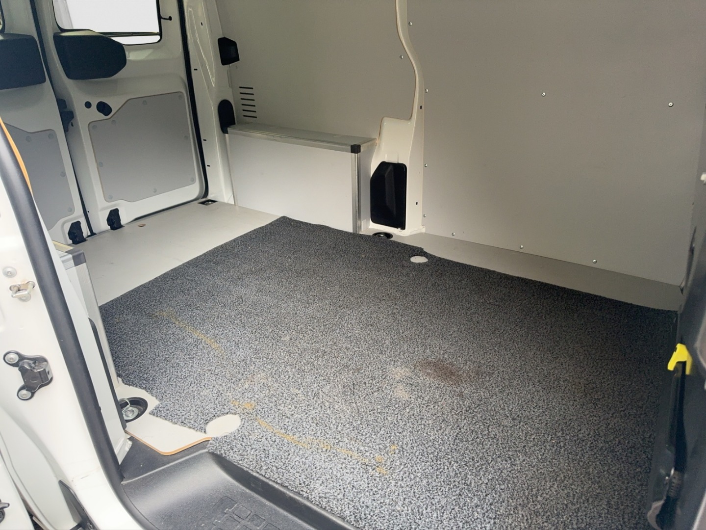 PEUGEOT Expert HDi120 S&S Prem. S-image-7