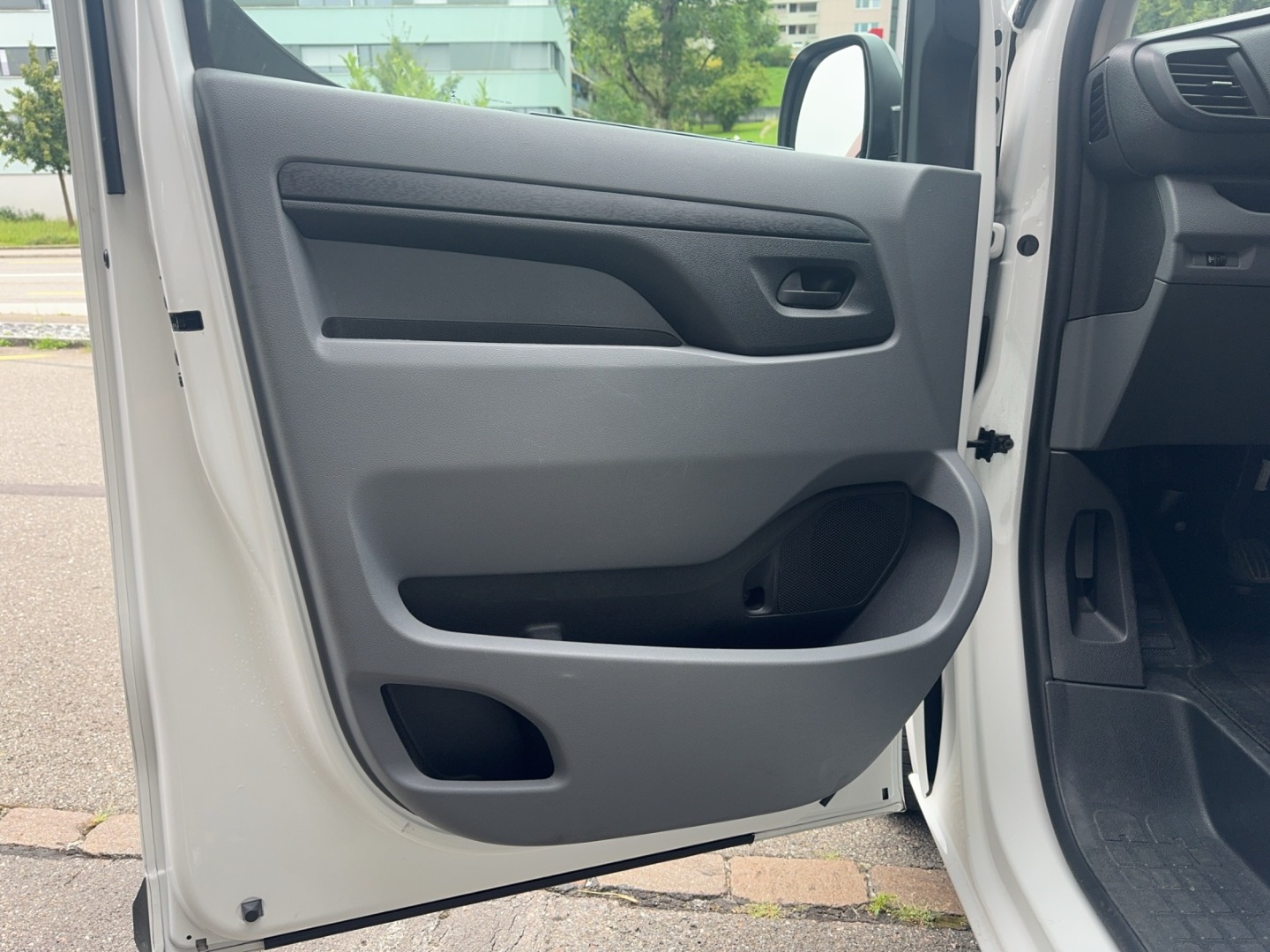 PEUGEOT Expert HDi120 S&S Prem. S-image-14