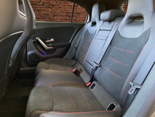 MERCEDES-BENZ A 250 AMG Line 4Matic-image-13