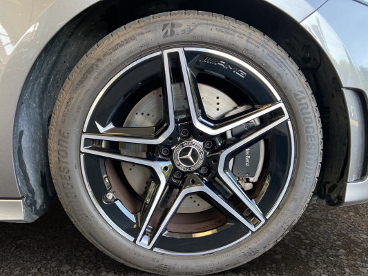 MERCEDES-BENZ A 250 AMG Line 4Matic-image-7