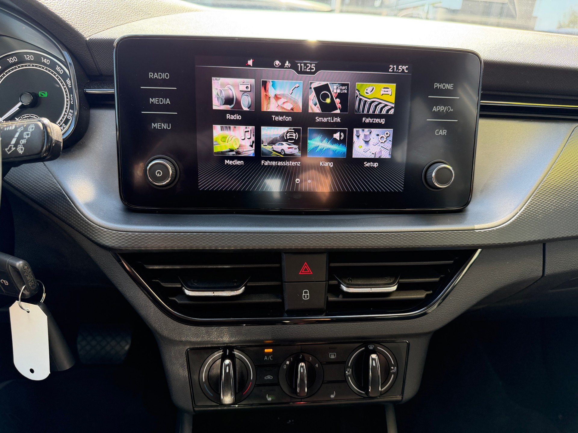SKODA Kamiq 1.0 TSI Ambition DSG-image-13