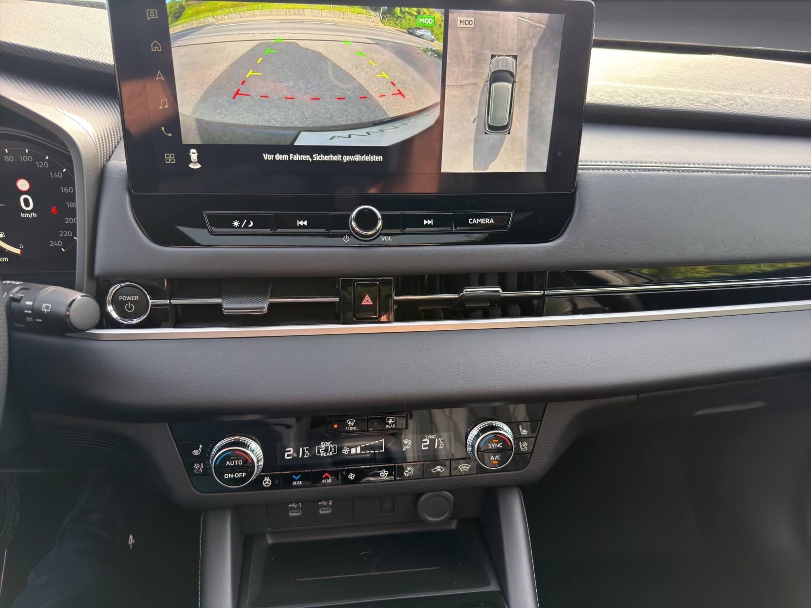 MITSUBISHI Outlander 2.4 PHEV Sport 4x4-image-13