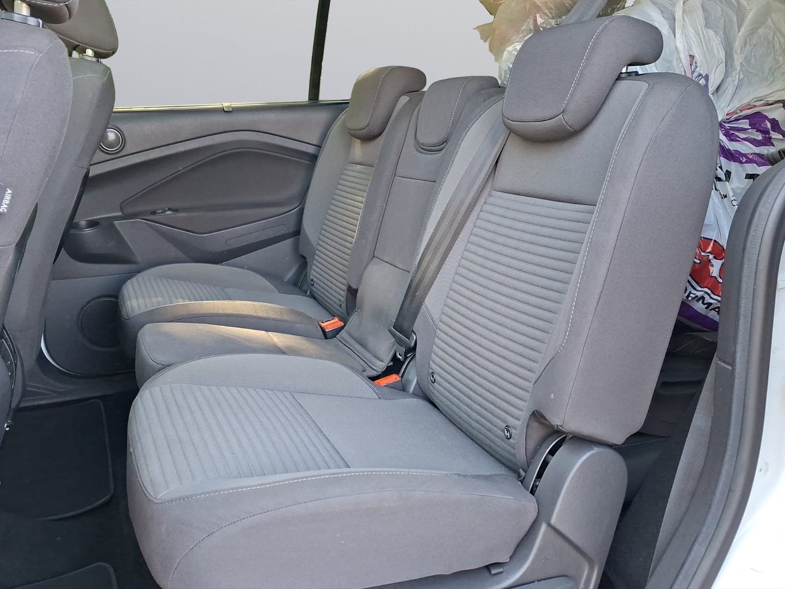 FORD GrC-Max 1.5 SCTi Titanium-image-10