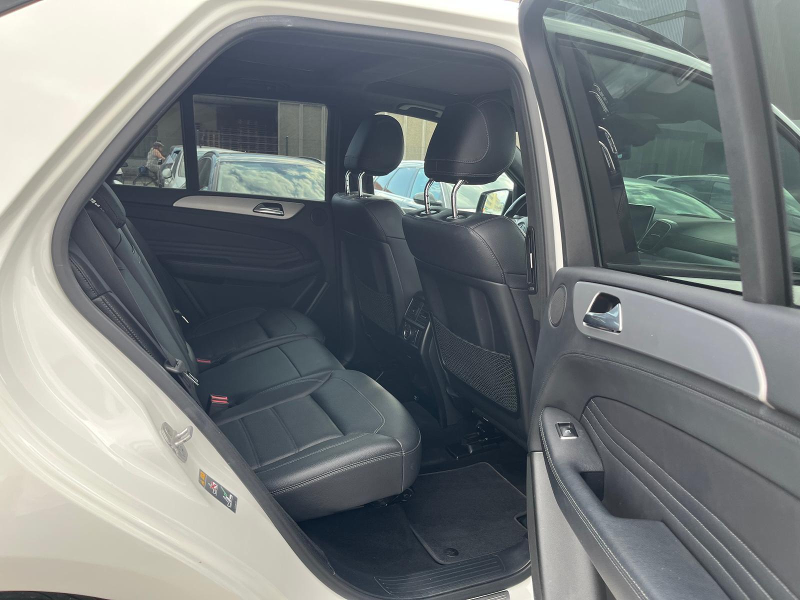 MERCEDES-BENZ GLE 350 d-image-11