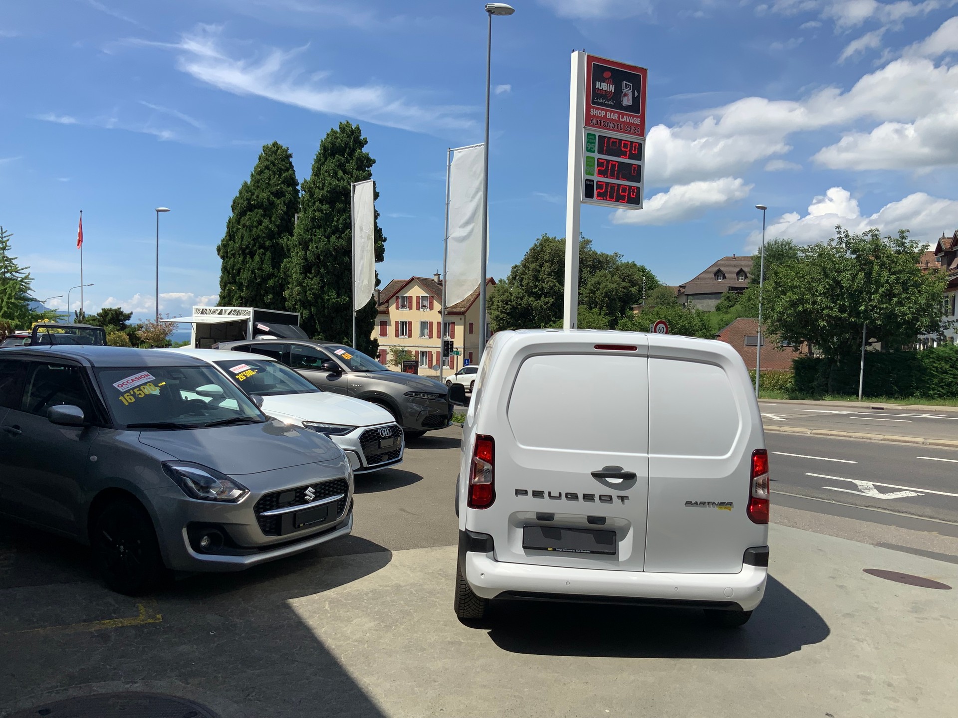 PEUGEOT Partner 1.2 Pure Tech 110 Standard 650kg-image-1