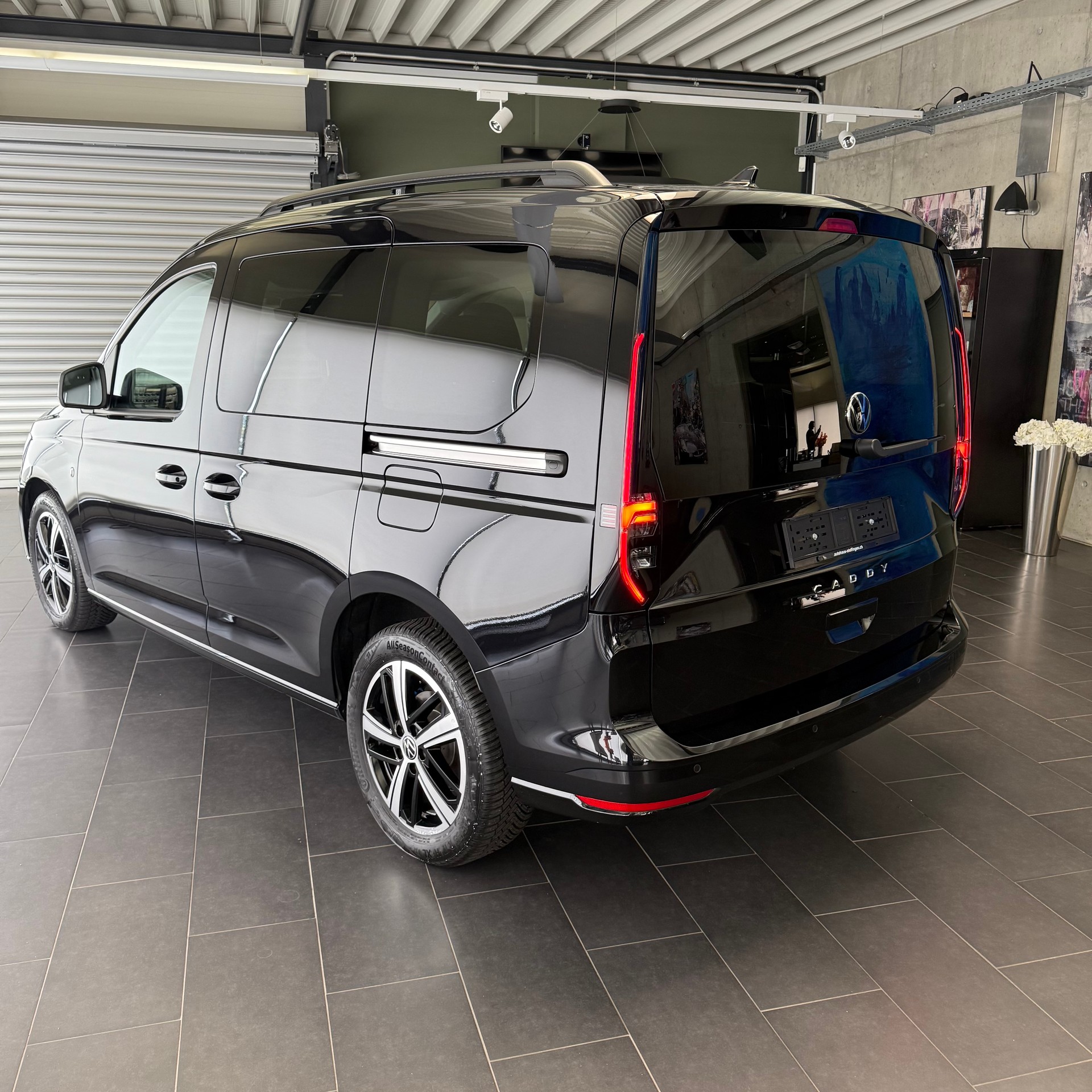 VW Caddy 1.5 TSI Liberty-image-13