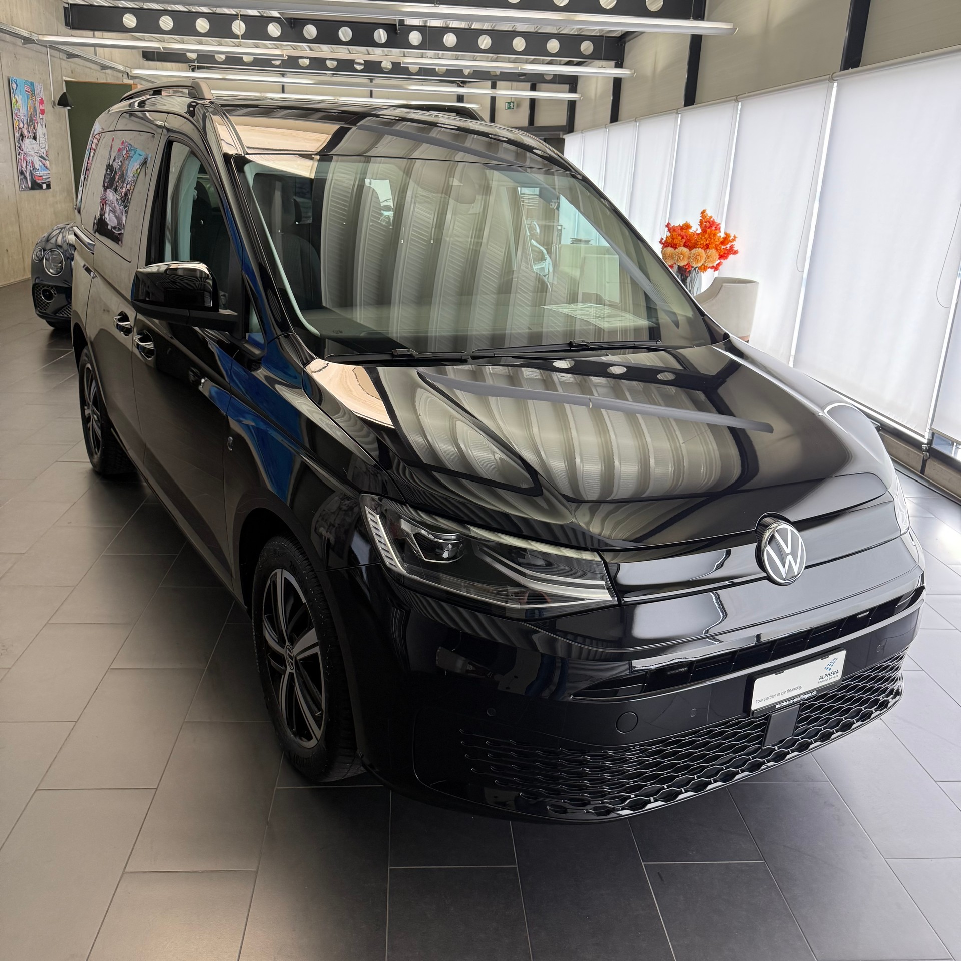 VW Caddy 1.5 TSI Liberty-showroom-element-1