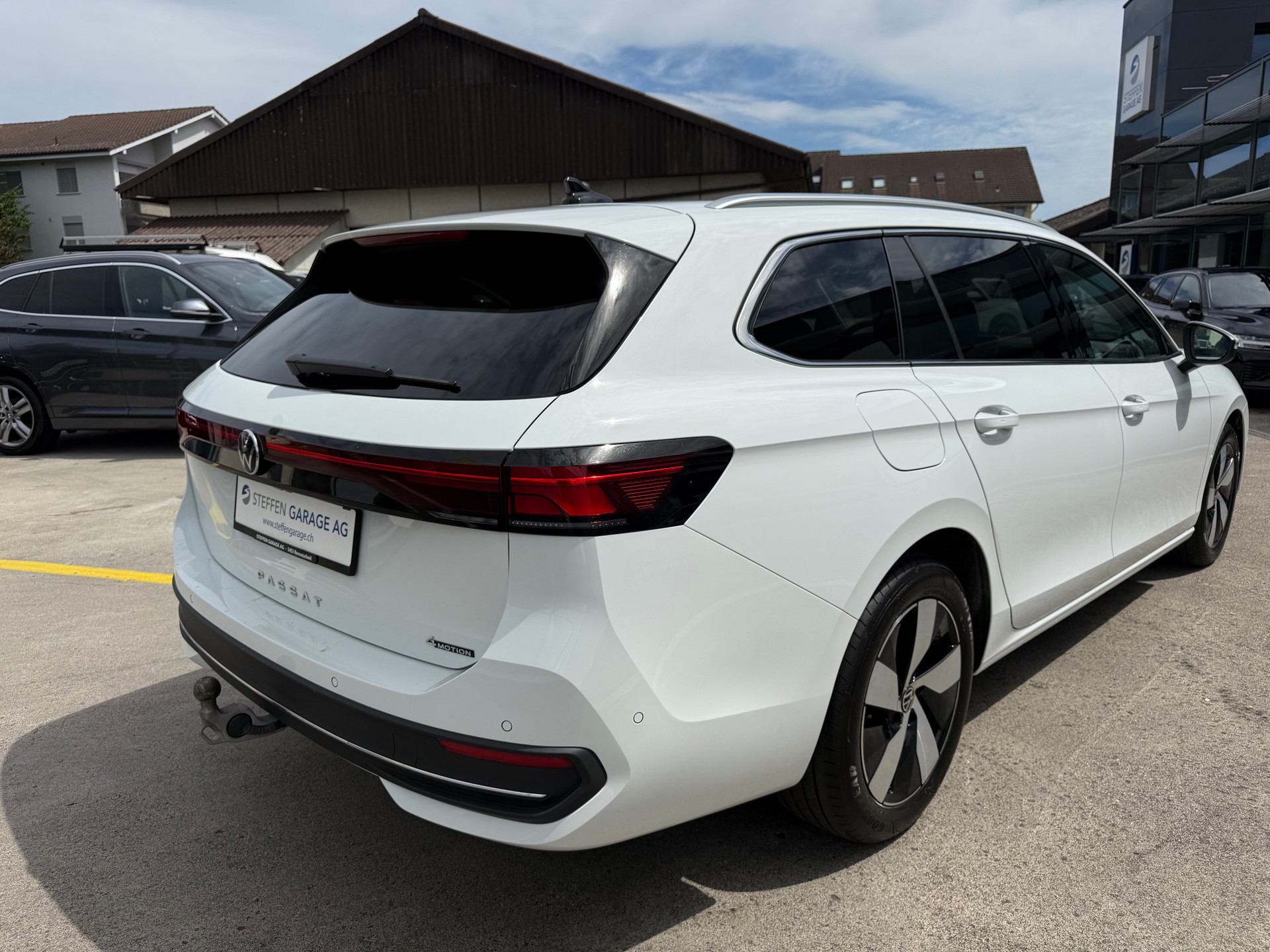 VW Passat Variant 2.0 TDI evo Business 4 Motion DSG-image-4