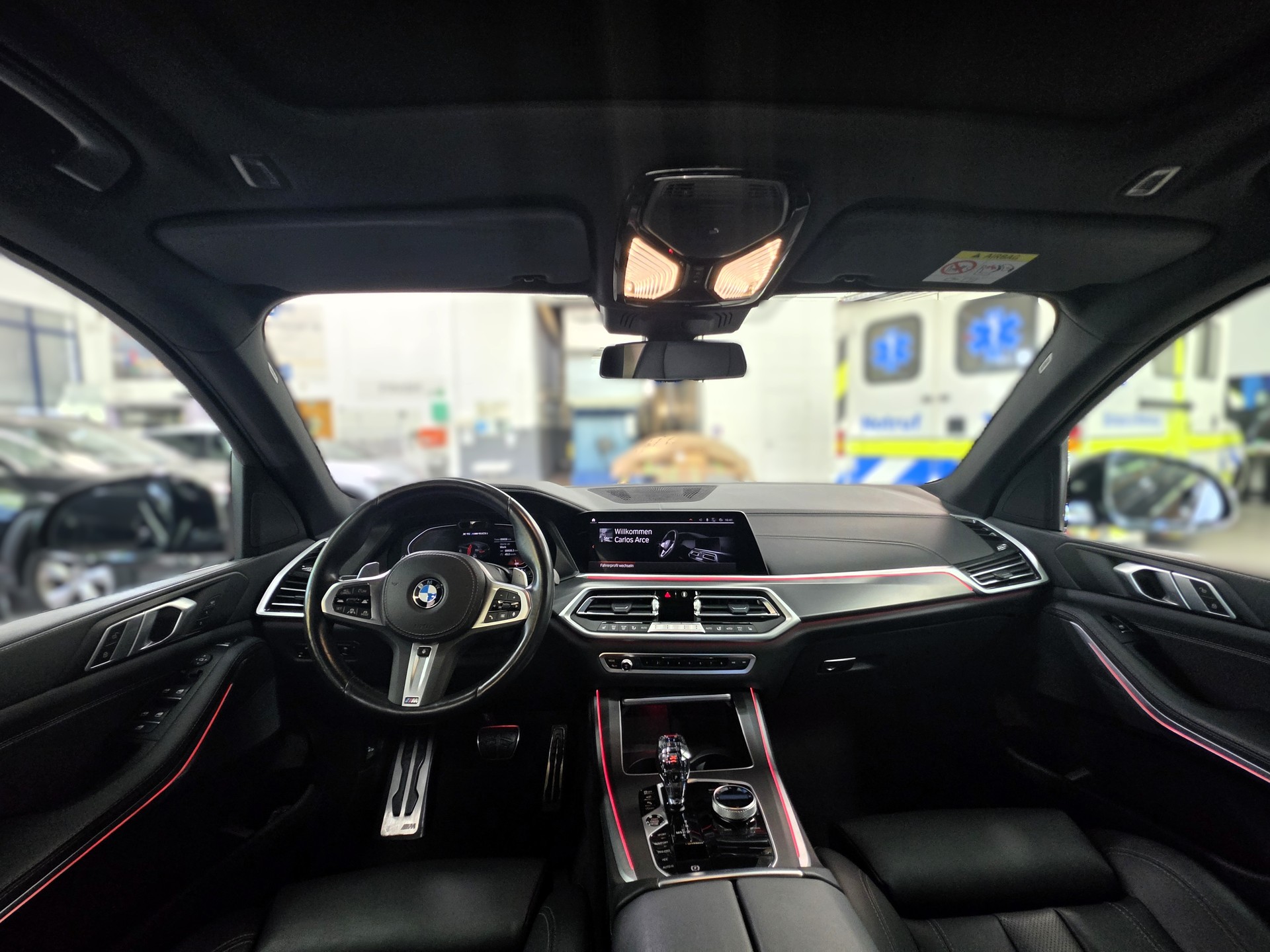 BMW X5 xDrive M50i Steptronic-image-10