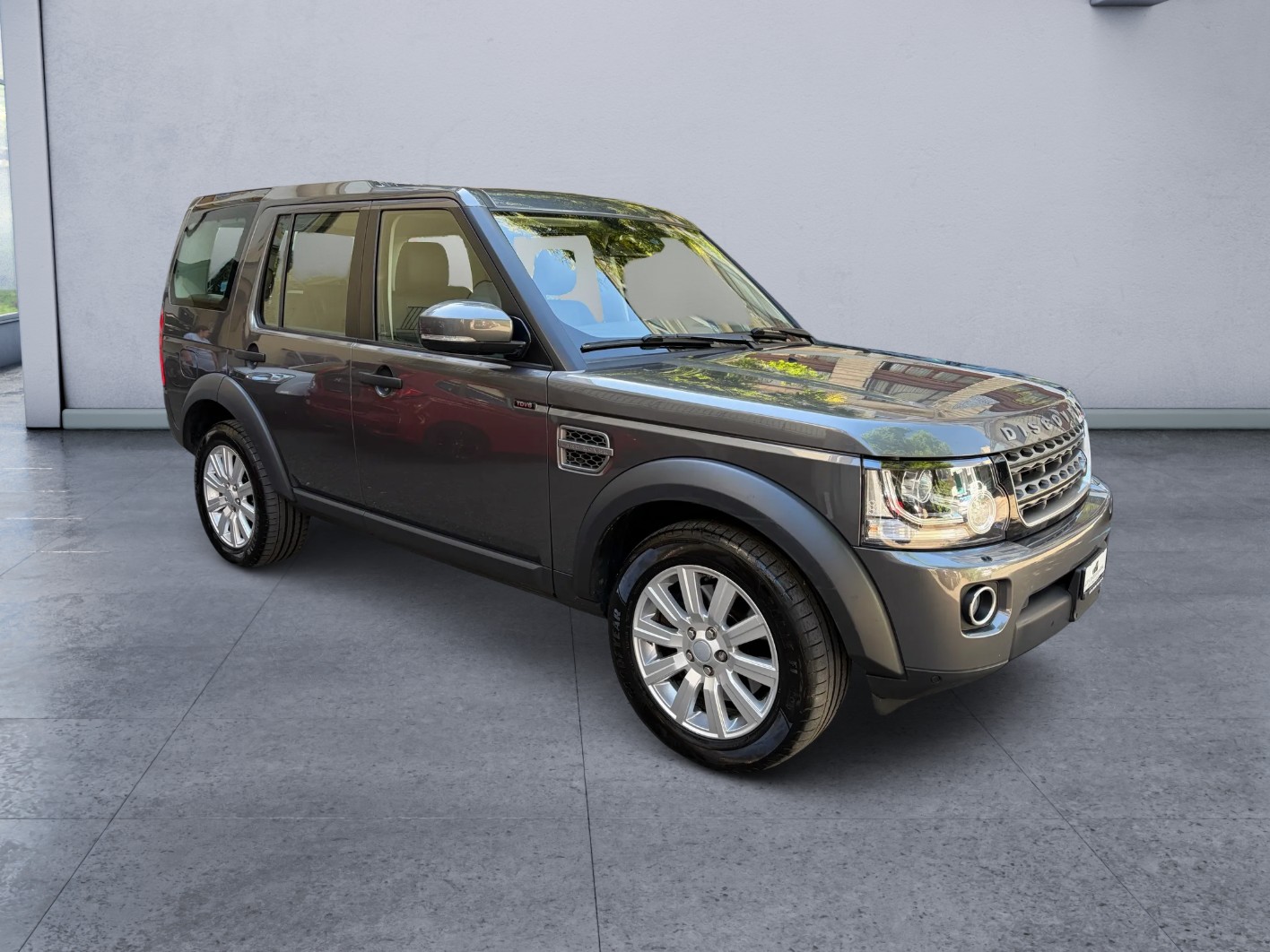 LAND ROVER Discovery 3.0 TDV6 HSE Automatic-image-1