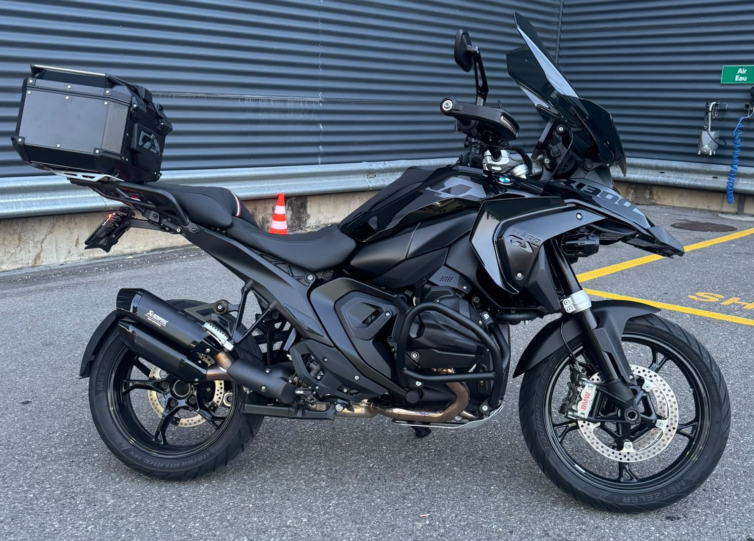 BMW R 1300 GS-image-0