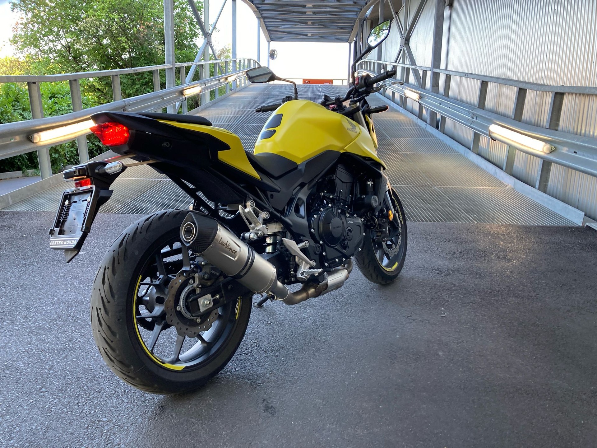 HONDA CB 750 Hornet-image-2