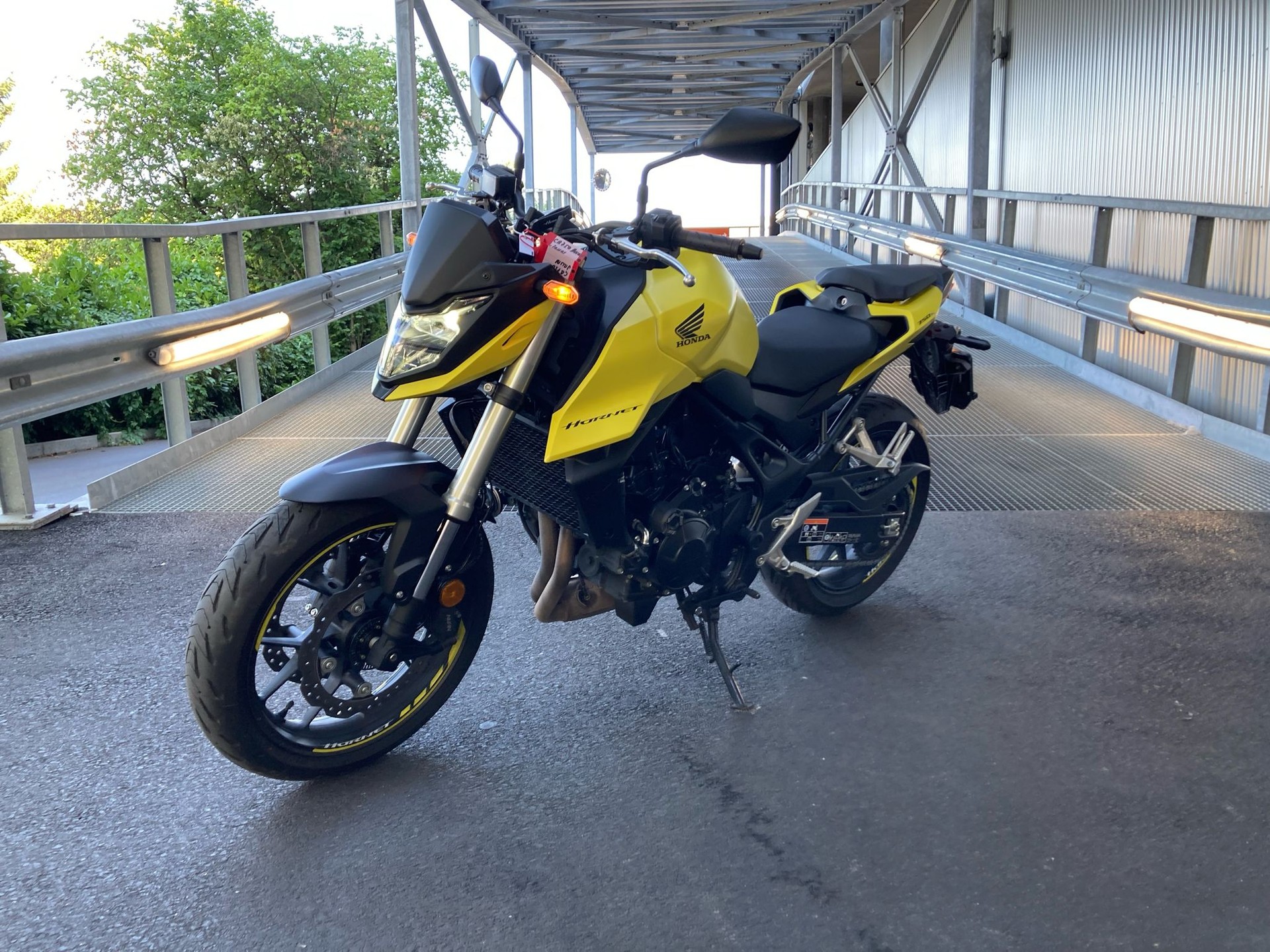 HONDA CB 750 Hornet-image-1