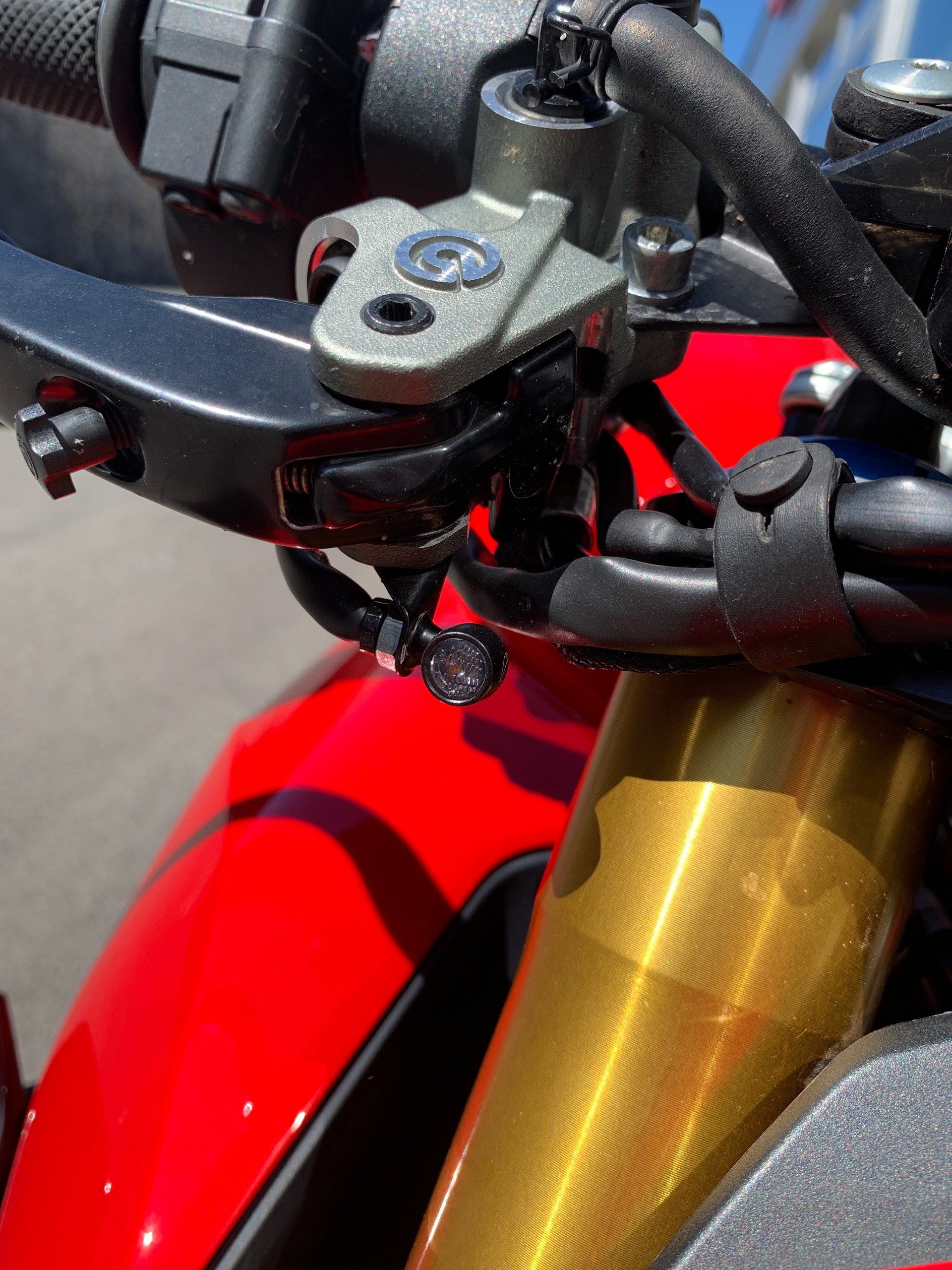 DUCATI Streetfighter V4 S-image-9